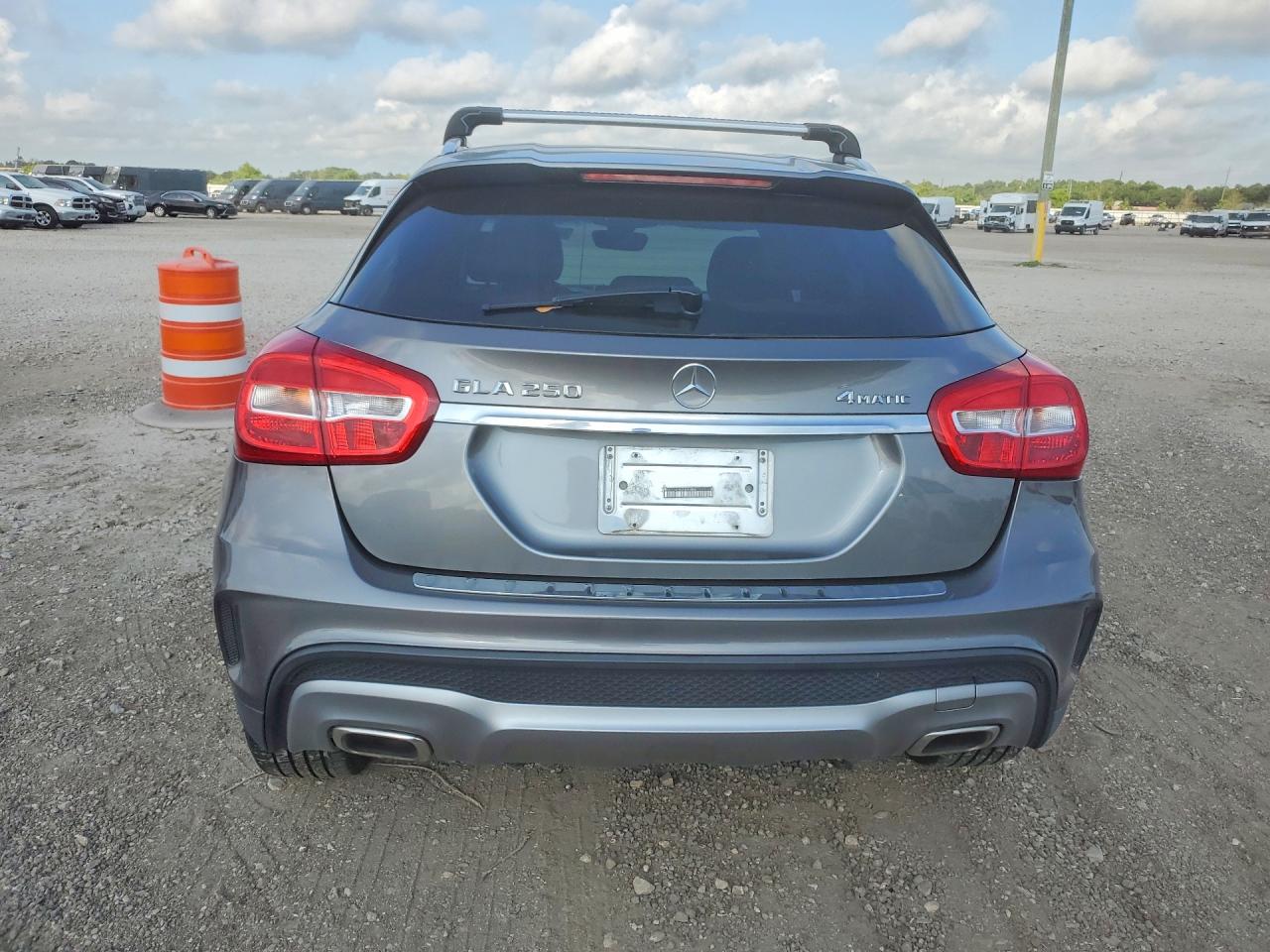 2015 Mercedes-benz Gla 250 4matic Silver vin: WDCTG4GB3FJ092886