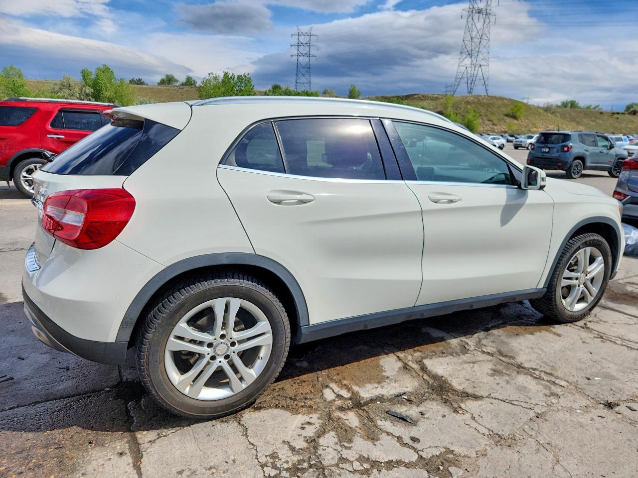 2015 Mercedes-benz Gla 250 4matic White vin: WDCTG4GB3FJ096503