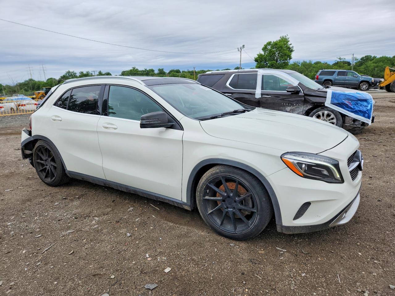 2015 Mercedes-benz Gla 250 4matic White vin: WDCTG4GB4FJ031482
