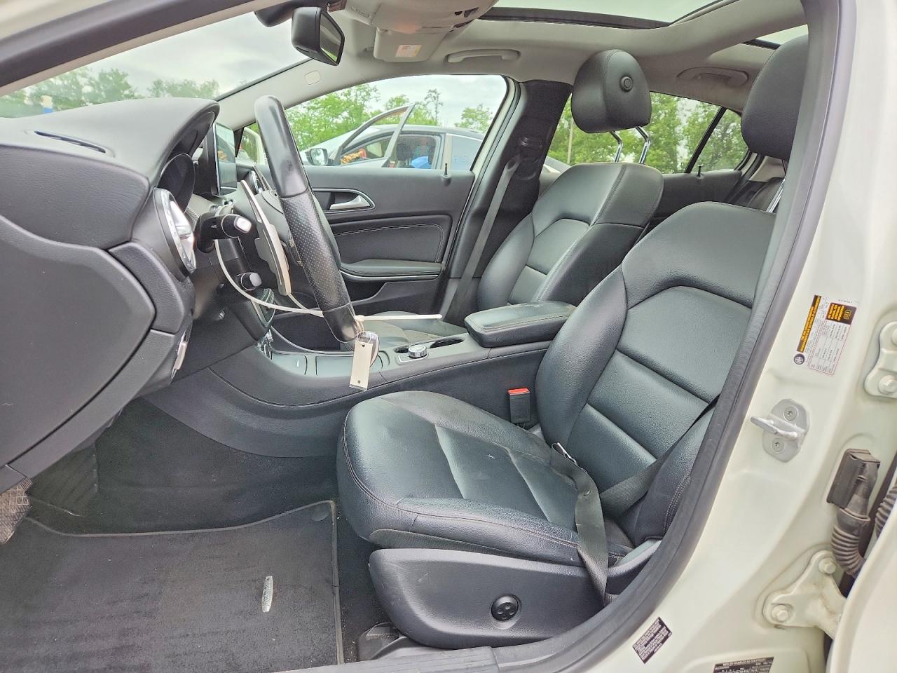 2015 Mercedes-benz Gla 250 4matic White vin: WDCTG4GB4FJ031482