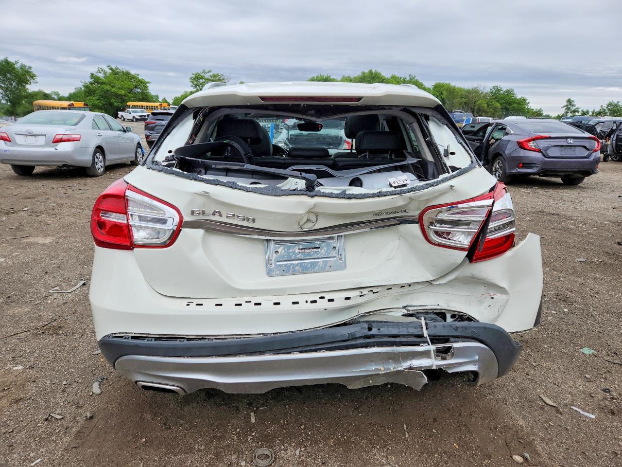 2015 Mercedes-benz Gla 250 4matic White vin: WDCTG4GB4FJ031482