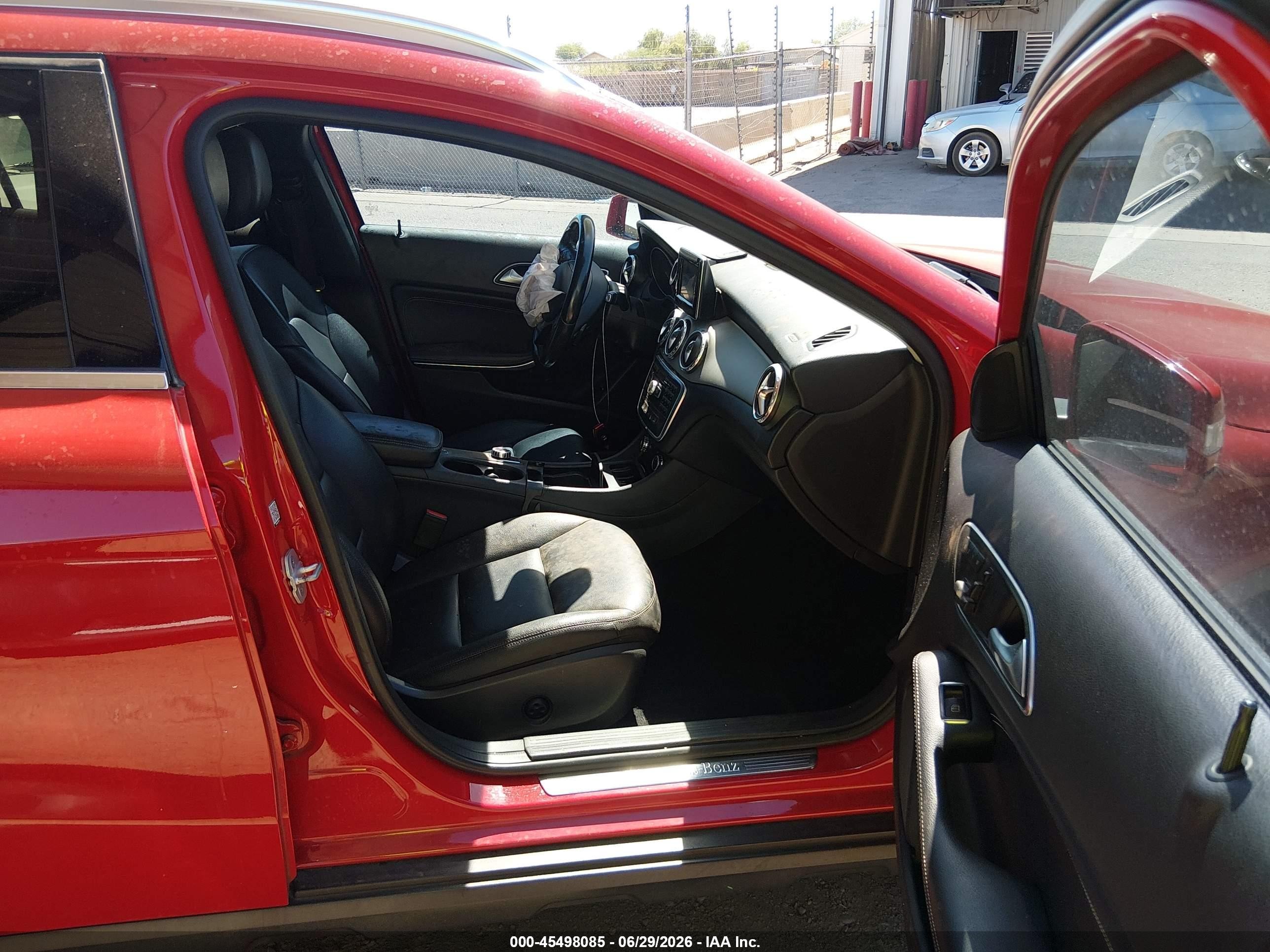 2015 Mercedes-benz Gla 250 4matic Red vin: WDCTG4GB4FJ079953