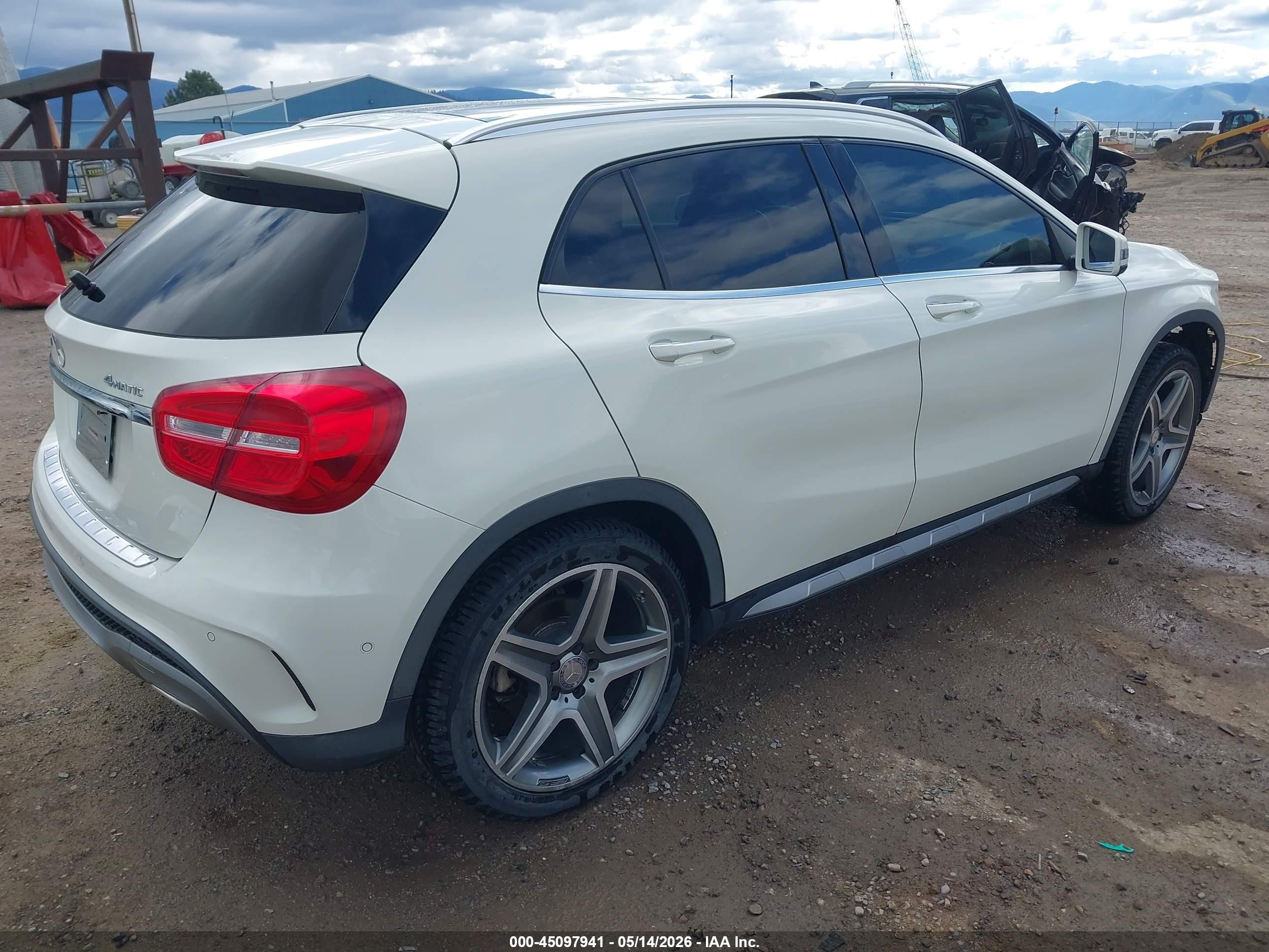 2015 Mercedes-benz Gla 250 4matic White vin: WDCTG4GB4FJ119660