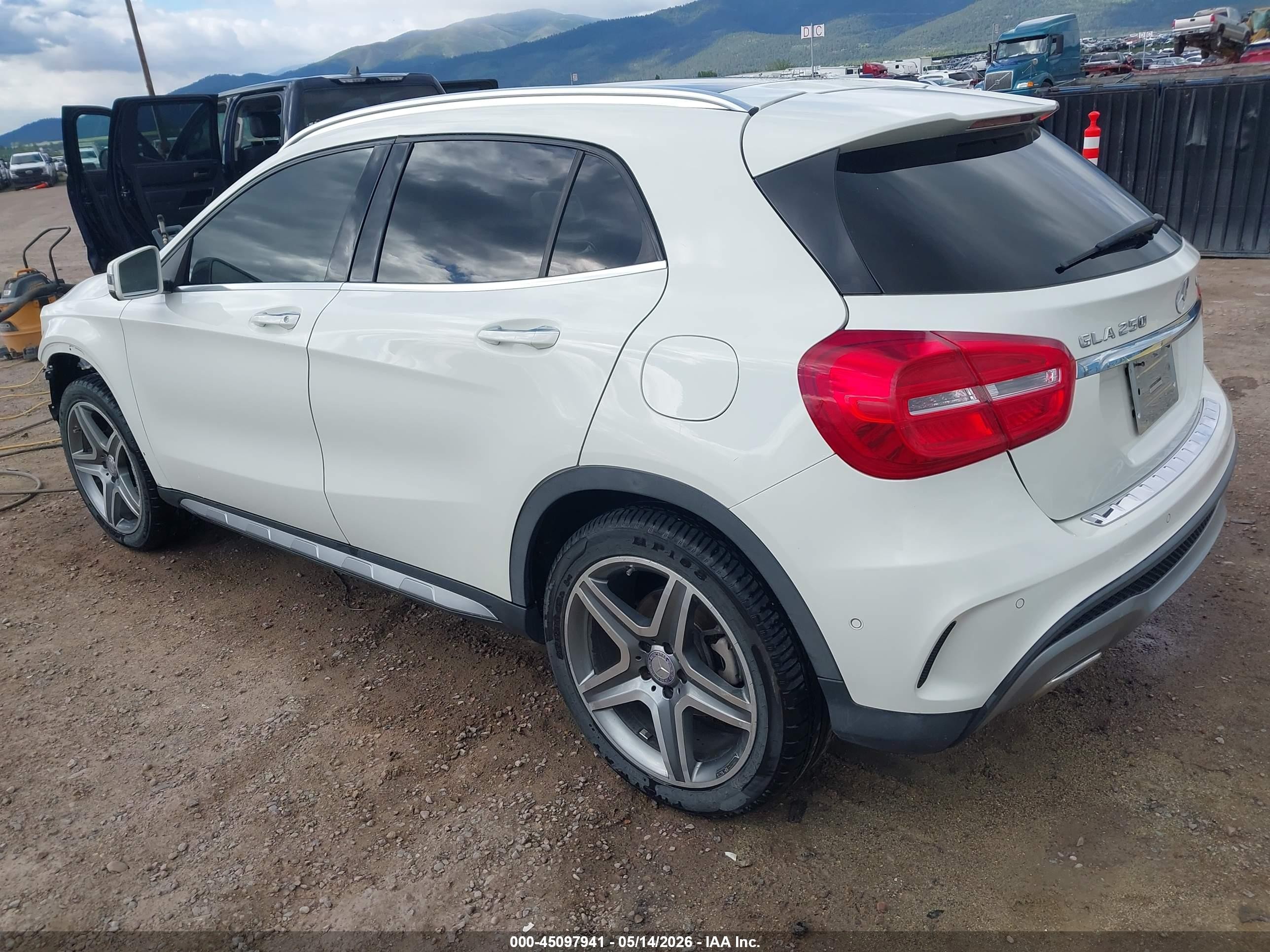 2015 Mercedes-benz Gla 250 4matic White vin: WDCTG4GB4FJ119660