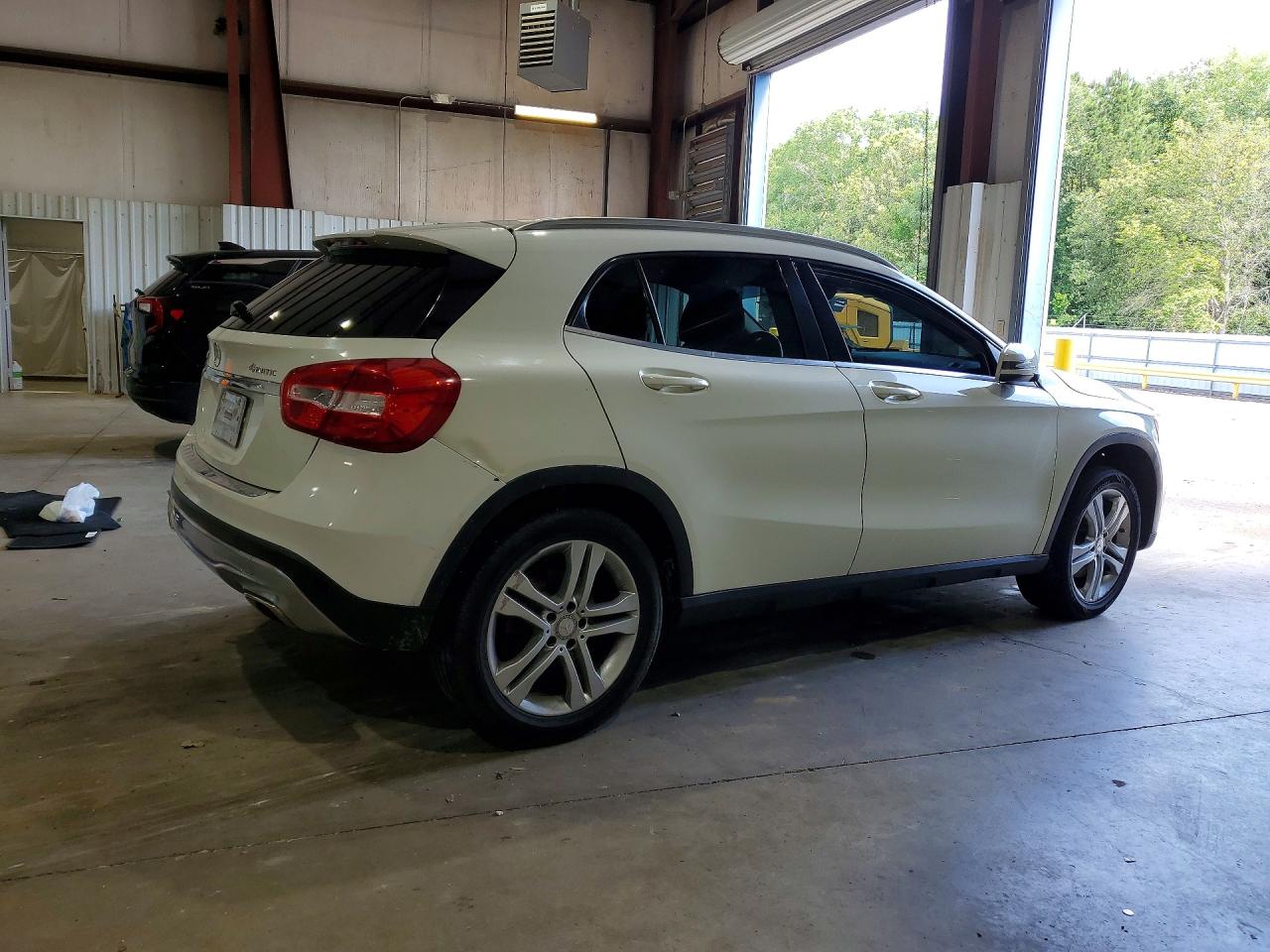 2015 Mercedes-benz Gla 250 4matic White vin: WDCTG4GB4FJ129167