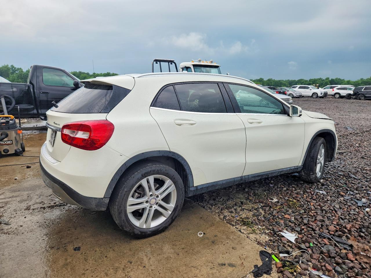 2015 Mercedes-benz Gla 250 4matic White vin: WDCTG4GB4FJ170785