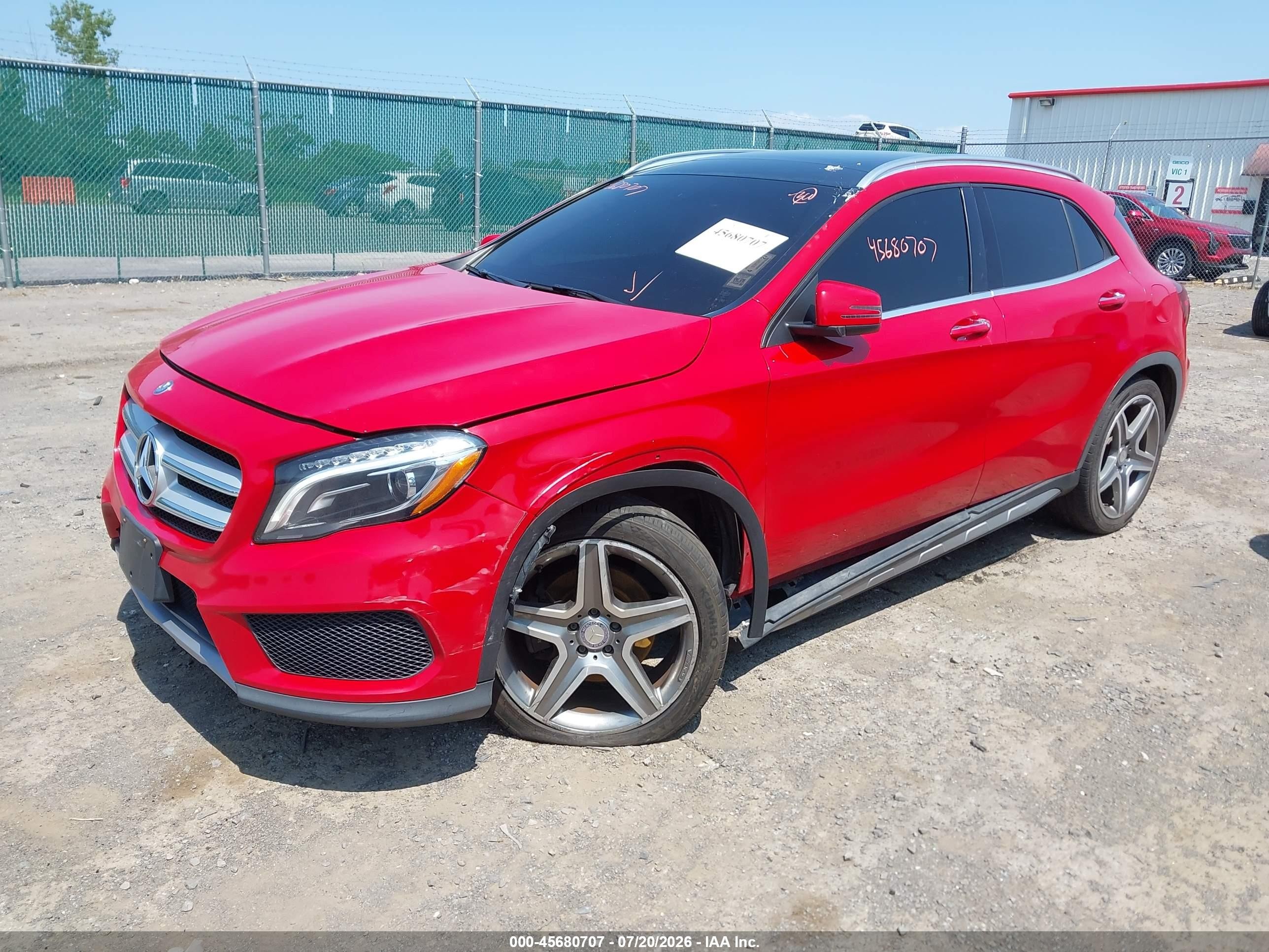 2015 Mercedes-benz Gla 250 4matic Red vin: WDCTG4GB4FJ173248