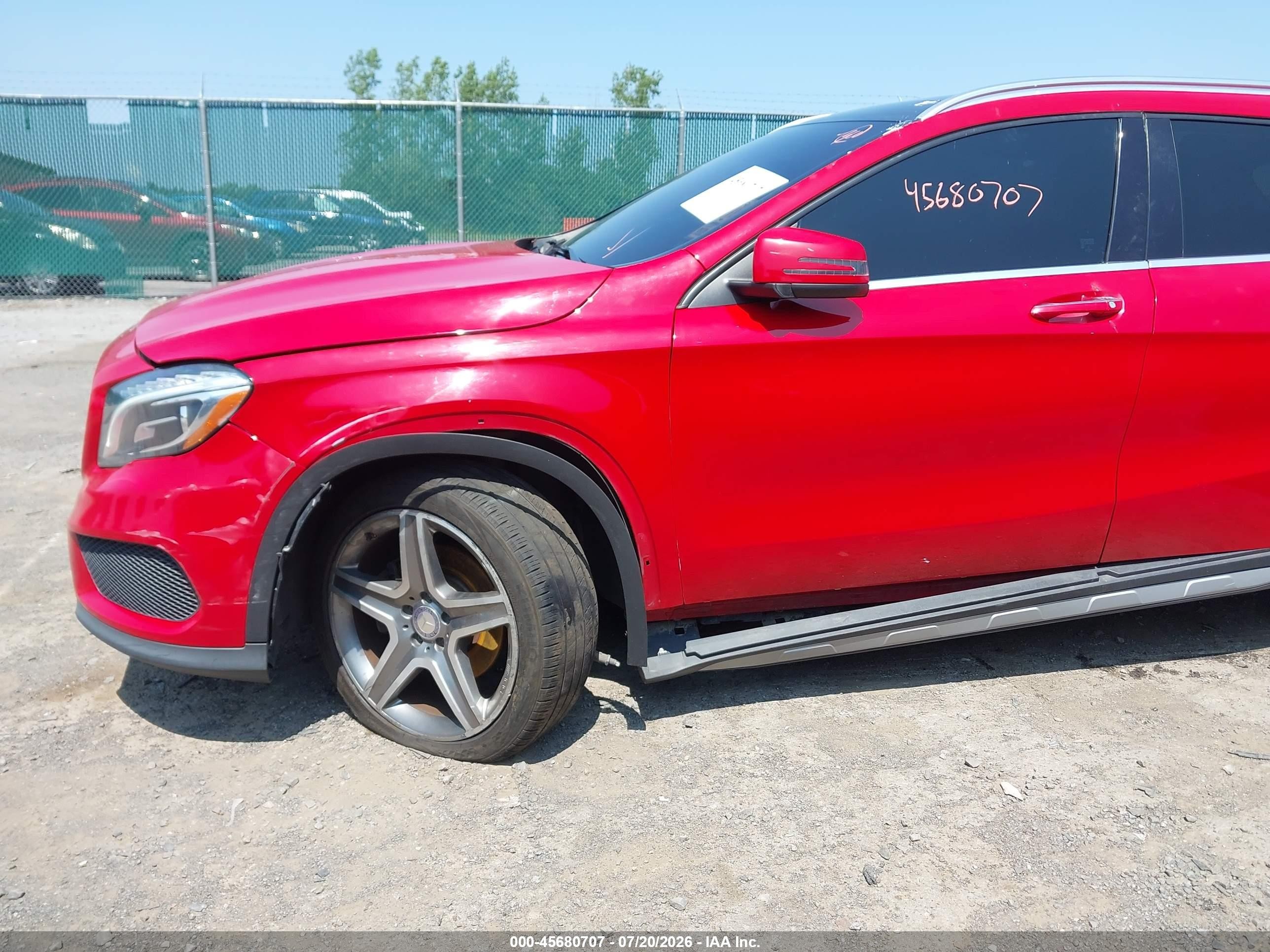 2015 Mercedes-benz Gla 250 4matic Red vin: WDCTG4GB4FJ173248