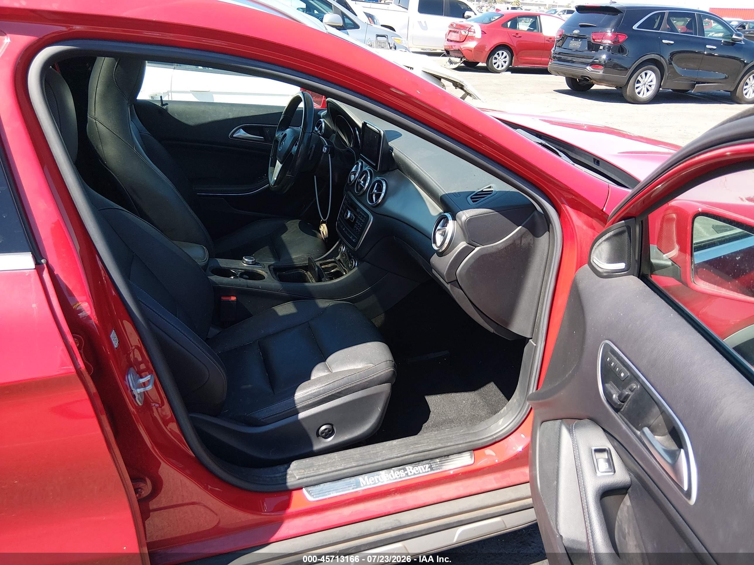 2015 Mercedes-benz Gla 250 4matic Red vin: WDCTG4GB5FJ051272