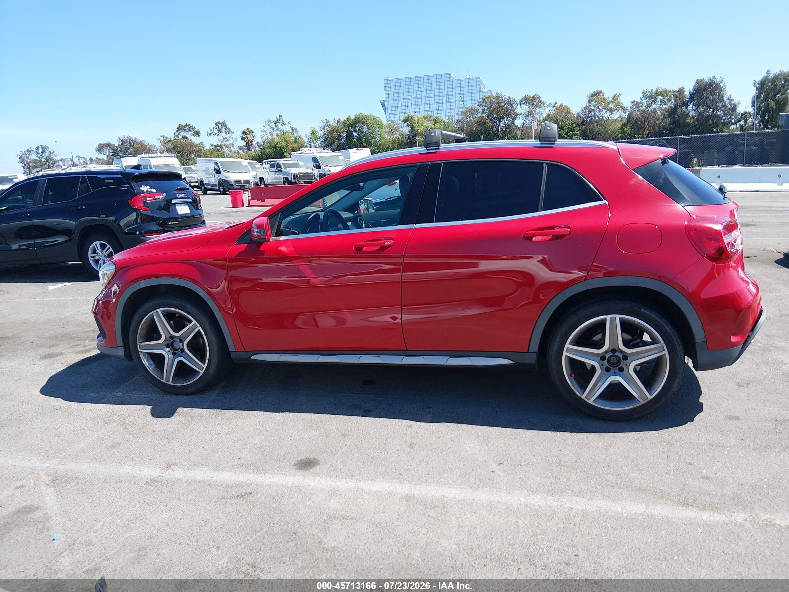 2015 Mercedes-benz Gla 250 4matic Red vin: WDCTG4GB5FJ051272