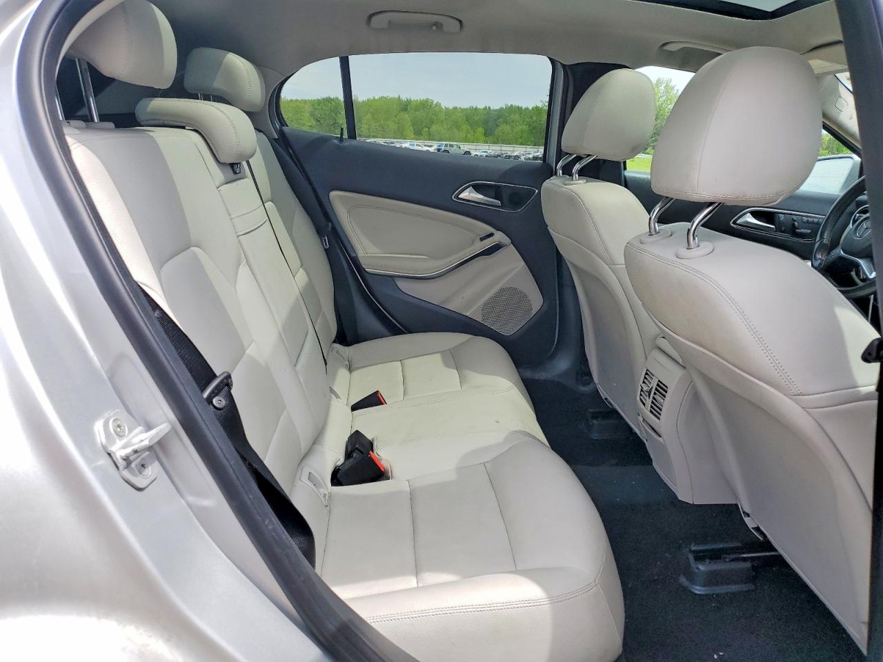 2015 Mercedes-benz Gla 250 4matic Silver vin: WDCTG4GB5FJ065401