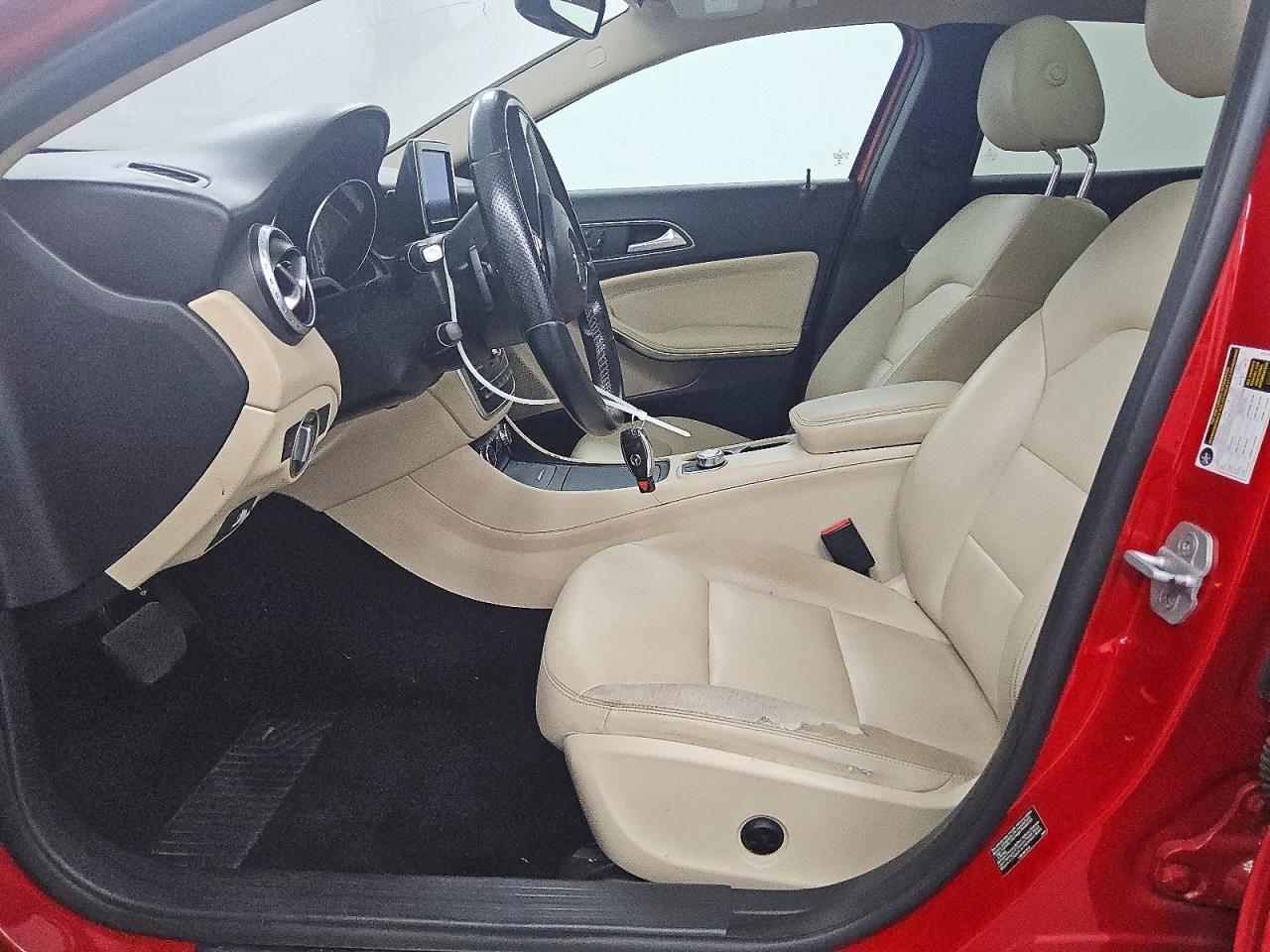 2015 Mercedes-benz Gla 250 4matic Red vin: WDCTG4GB5FJ095739