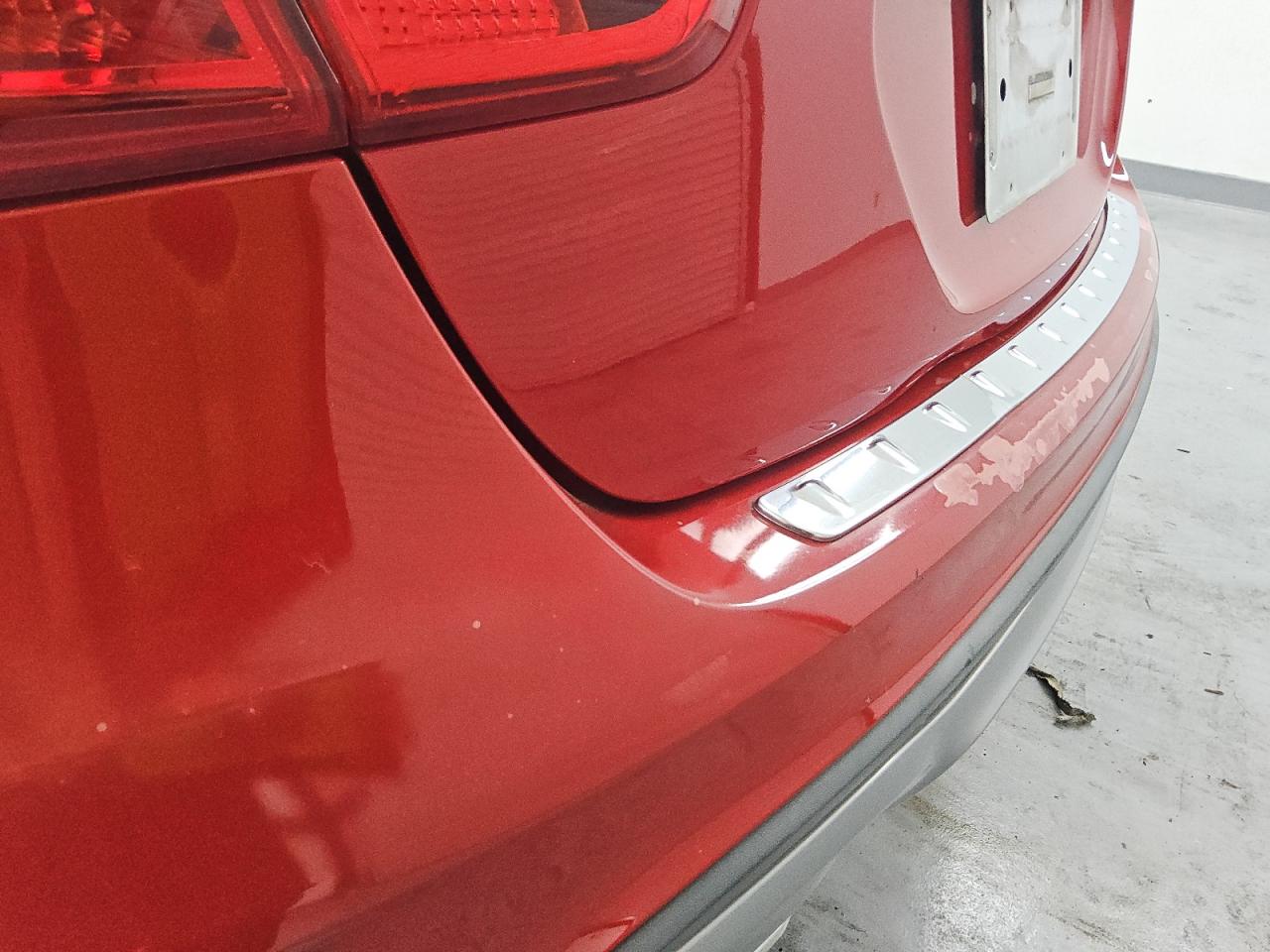 2015 Mercedes-benz Gla 250 4matic Red vin: WDCTG4GB5FJ095739 Damage: Rear Bumper, Peeling, > 12 Inches