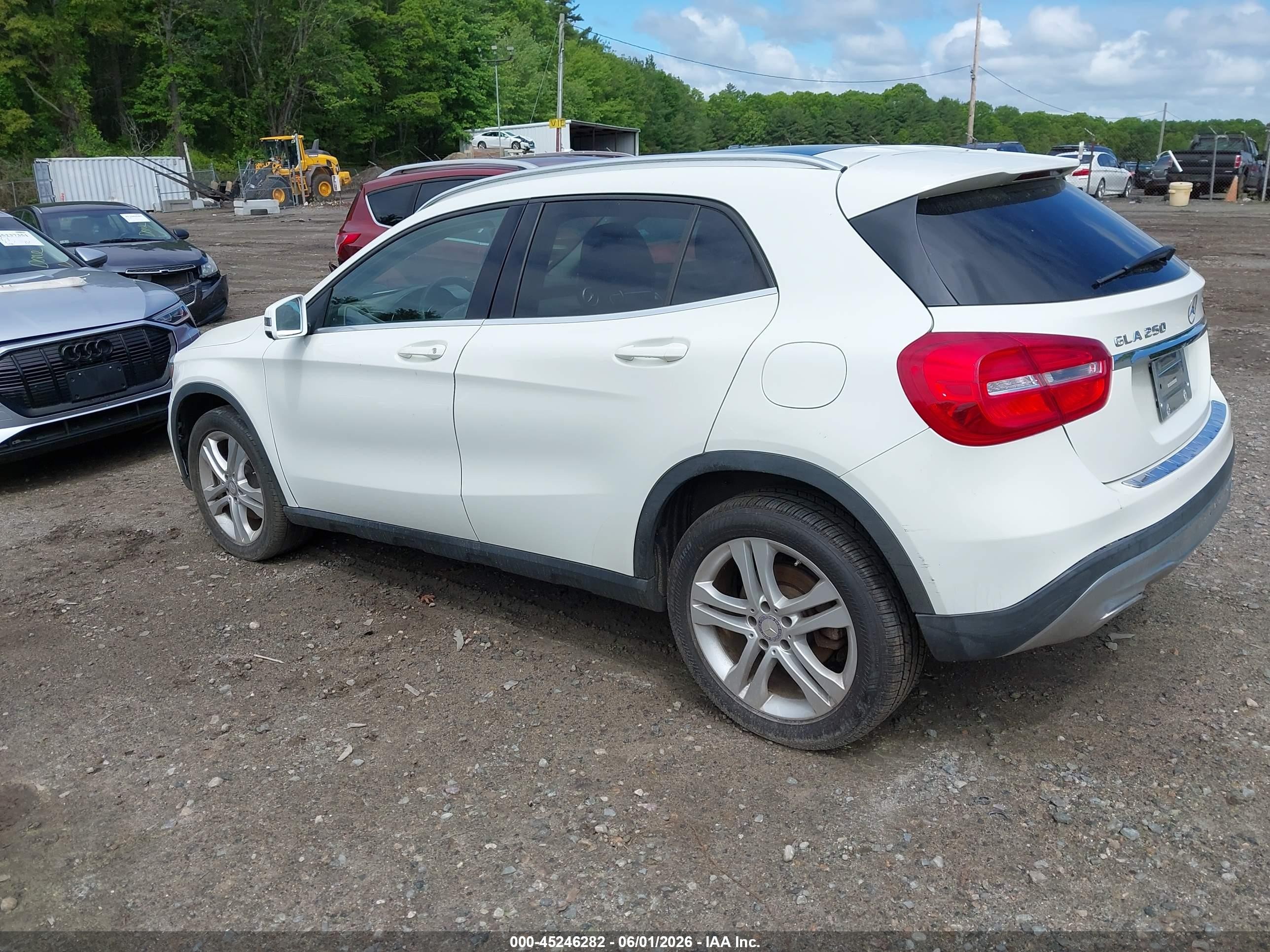 2015 Mercedes-benz Gla 250 4matic White vin: WDCTG4GB5FJ100499