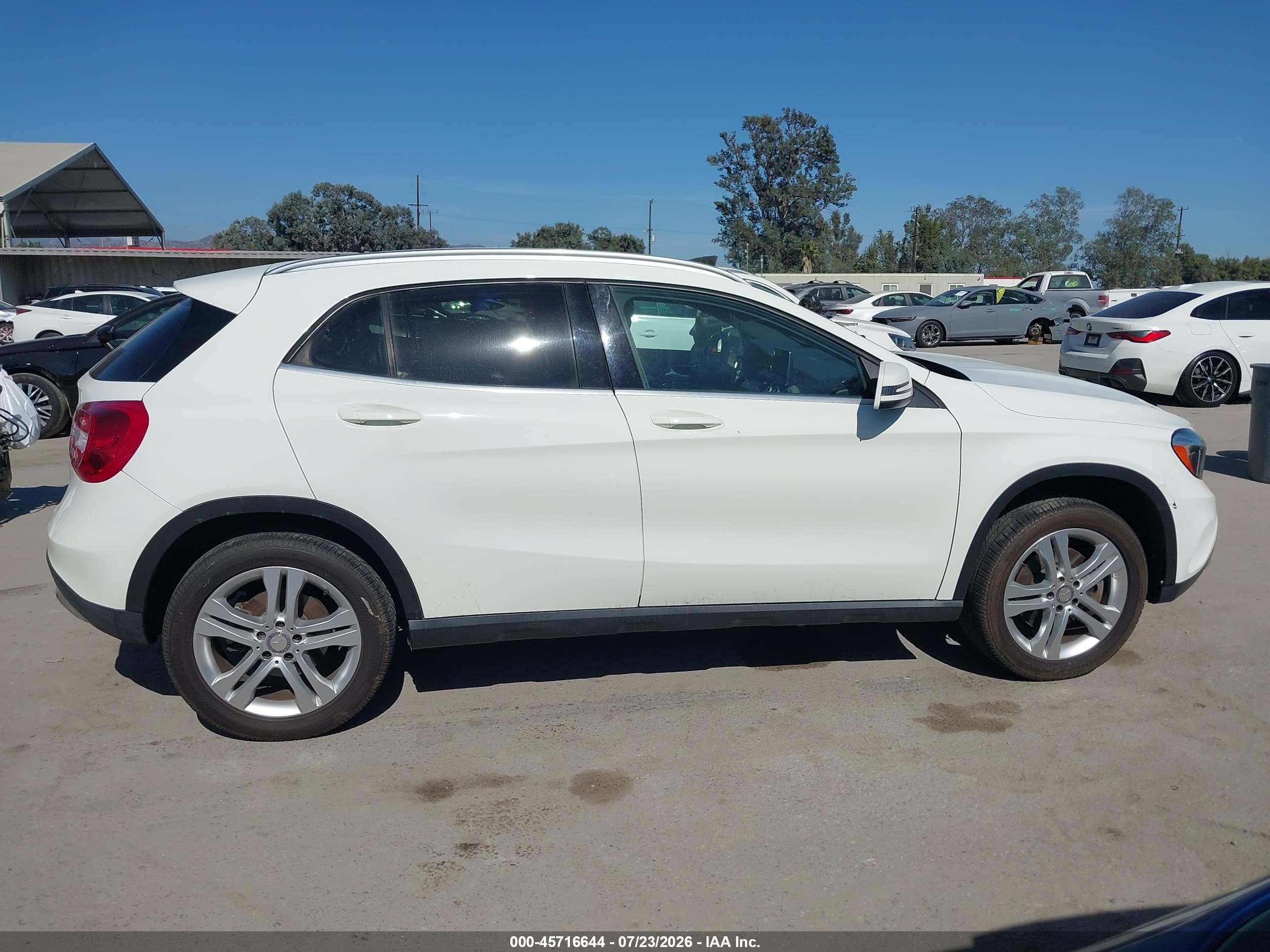 2016 Mercedes-benz Gla 250 4matic White vin: WDCTG4GB5GJ253191