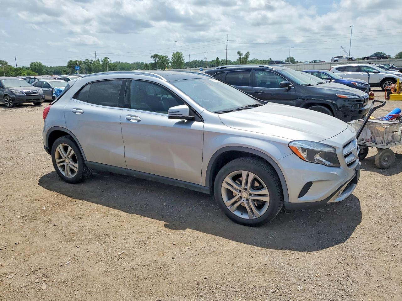 2017 Mercedes-benz Gla 250 4matic Silver vin: WDCTG4GB5HJ304741