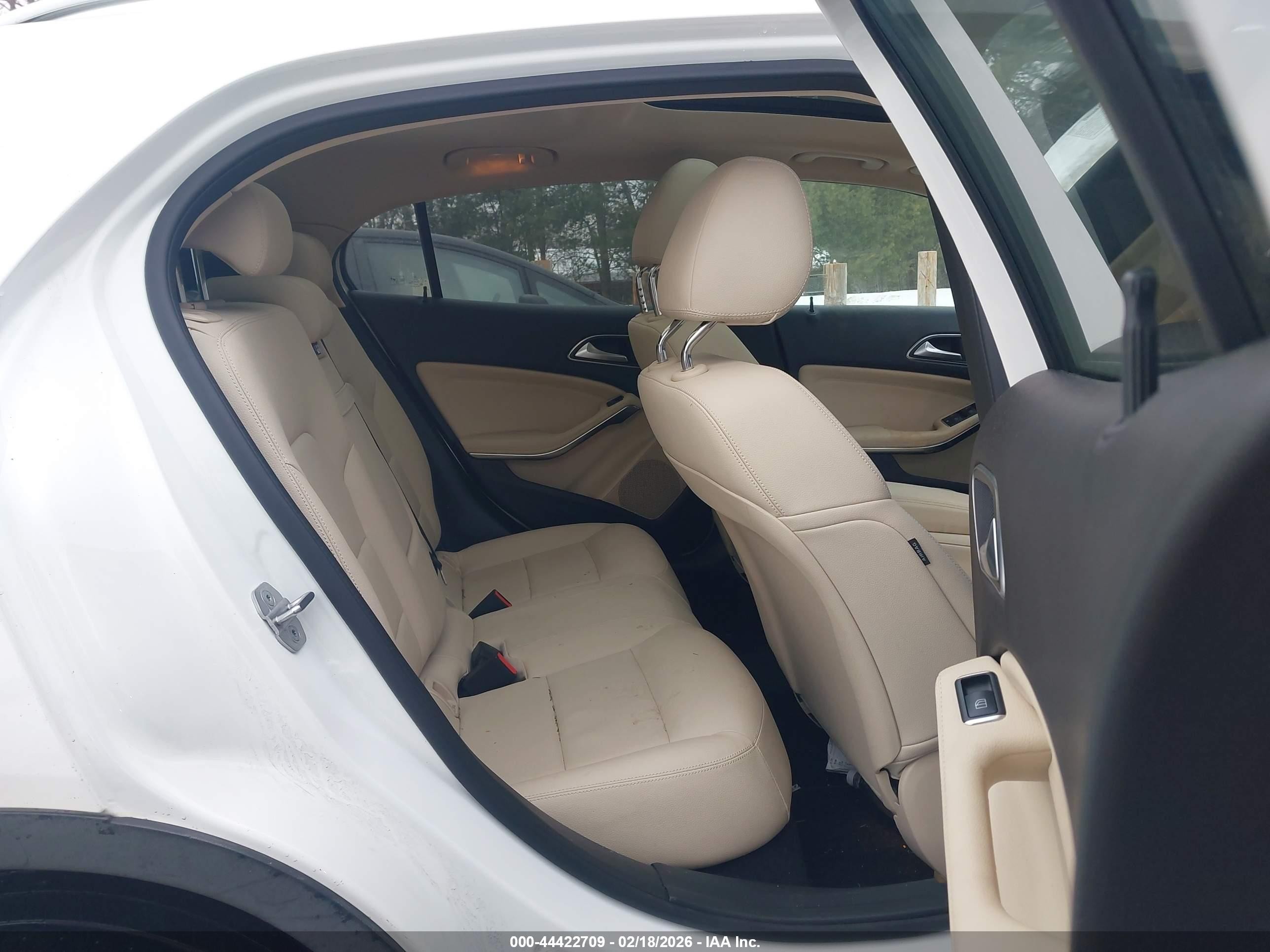 2020 Mercedes-benz Gla 250 4matic White vin: WDCTG4GB5LJ658865