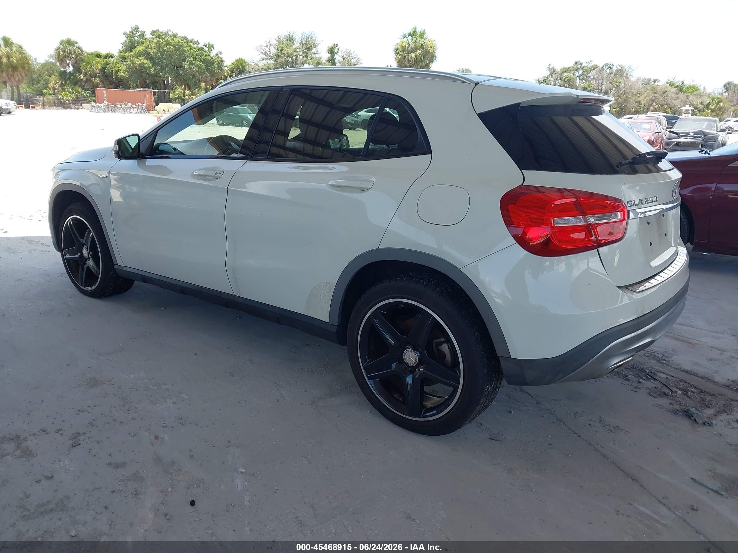2015 Mercedes-benz Gla 250 4matic White vin: WDCTG4GB6FJ037753
