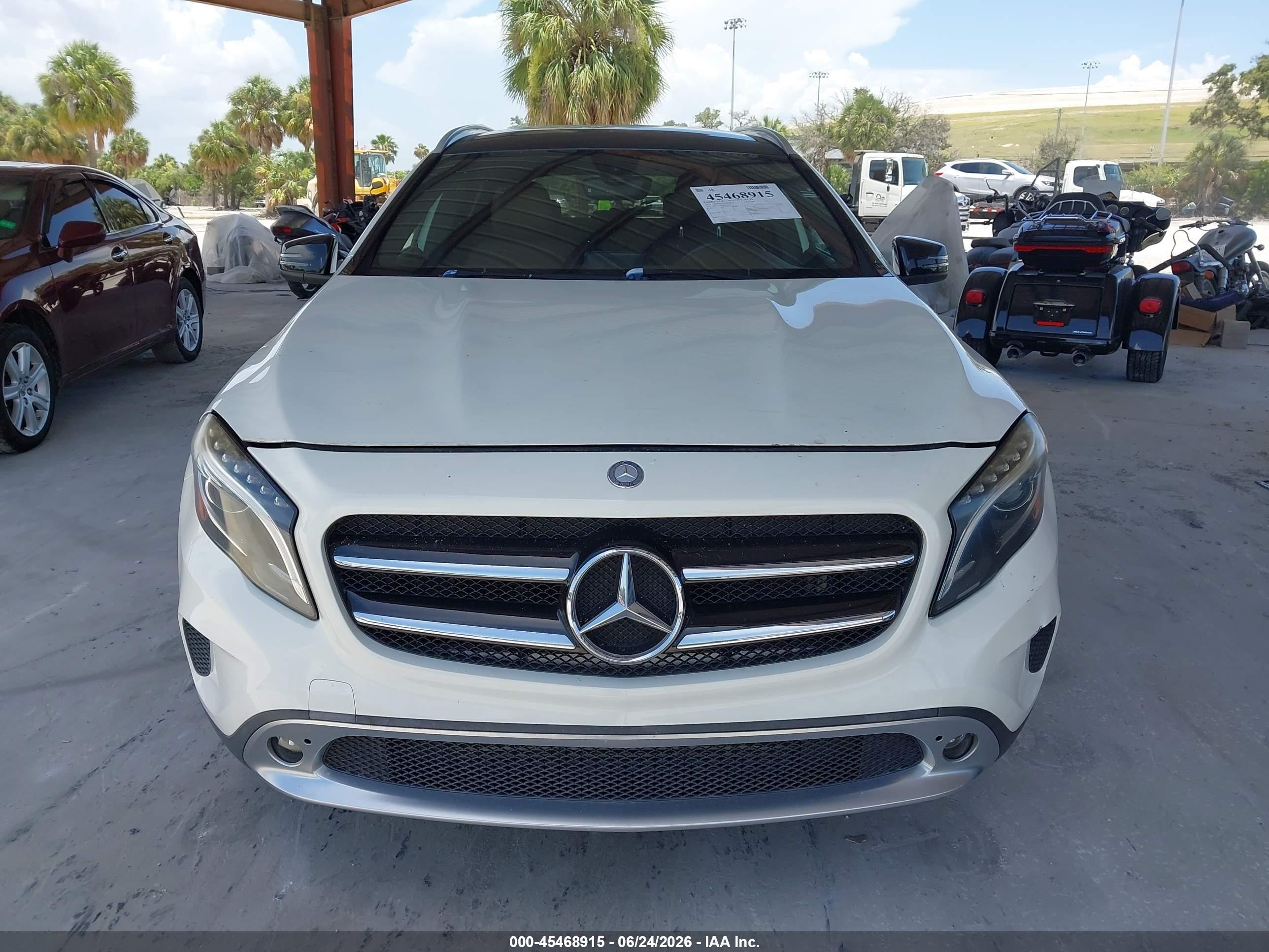 2015 Mercedes-benz Gla 250 4matic White vin: WDCTG4GB6FJ037753