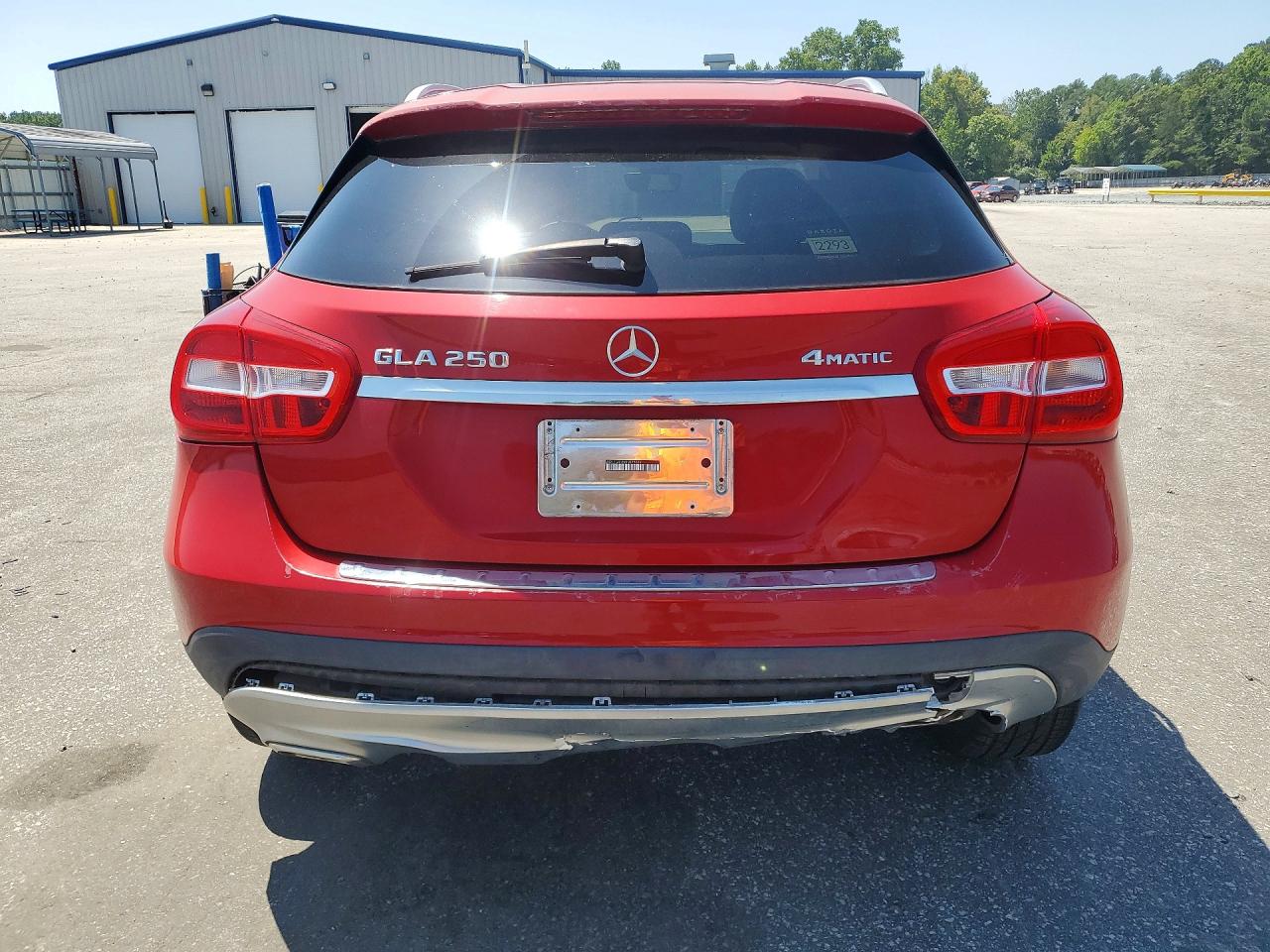 2015 Mercedes-benz Gla 250 4matic Red vin: WDCTG4GB6FJ075029
