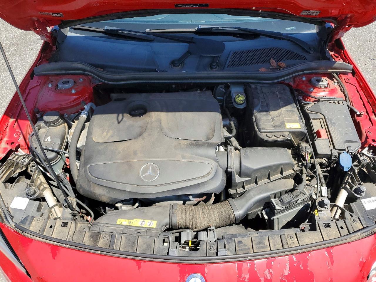 2015 Mercedes-benz Gla 250 4matic Red vin: WDCTG4GB6FJ075029
