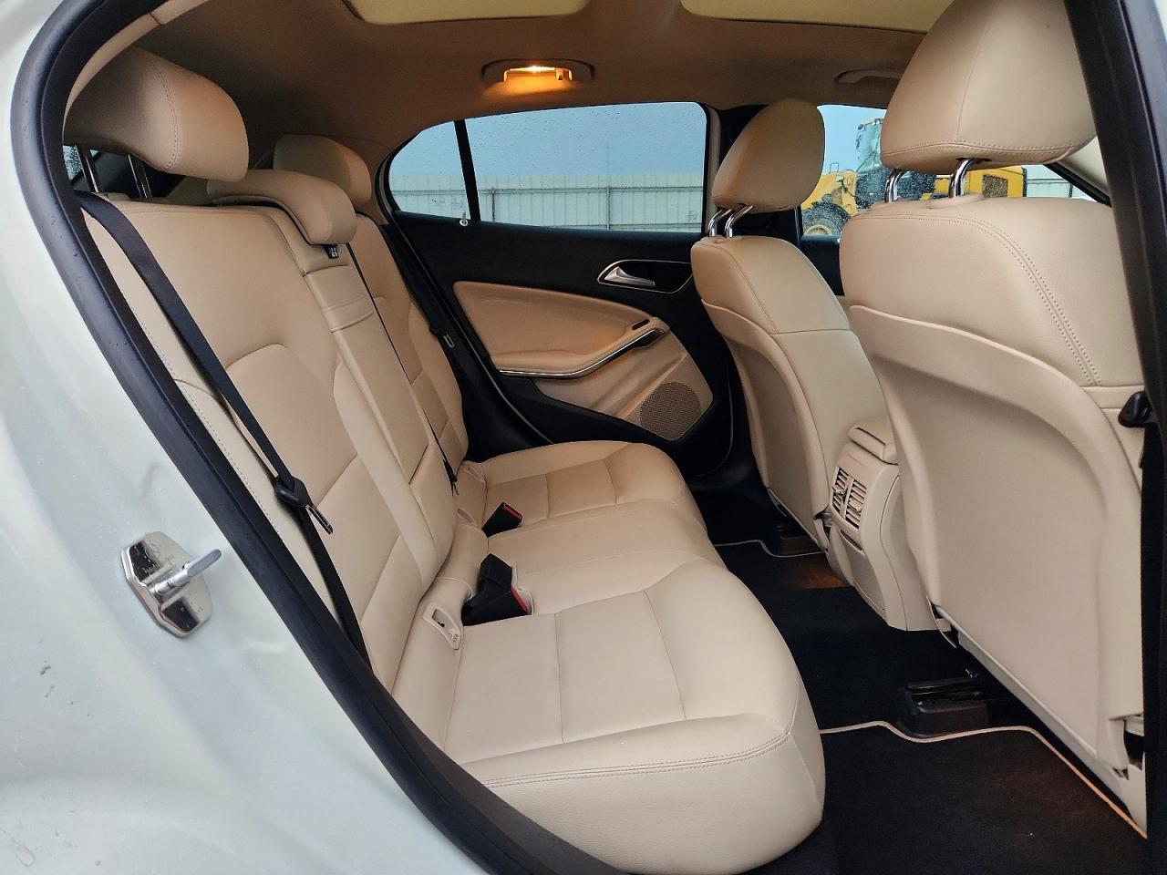 2015 Mercedes-benz Gla 250 4matic White vin: WDCTG4GB6FJ079713