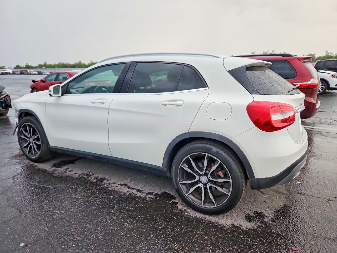 2015 Mercedes-benz Gla 250 4matic White vin: WDCTG4GB6FJ079713