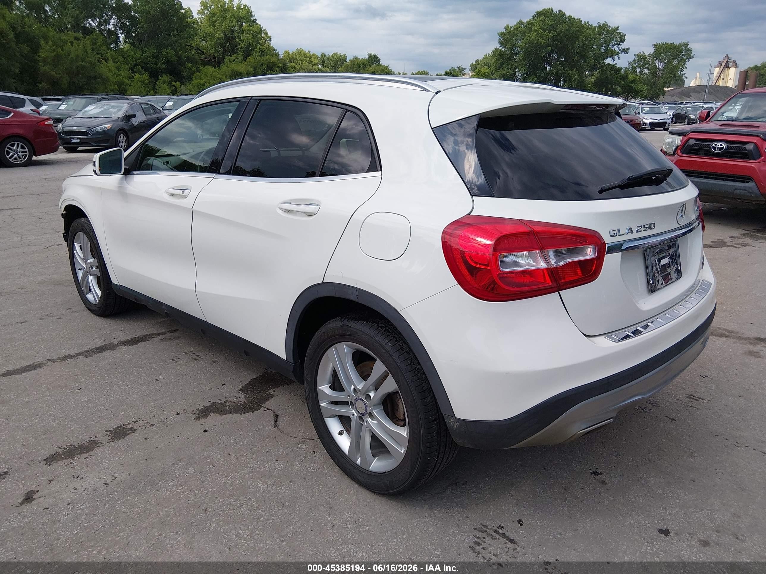 2015 Mercedes-benz Gla 250 4matic White vin: WDCTG4GB6FJ126304