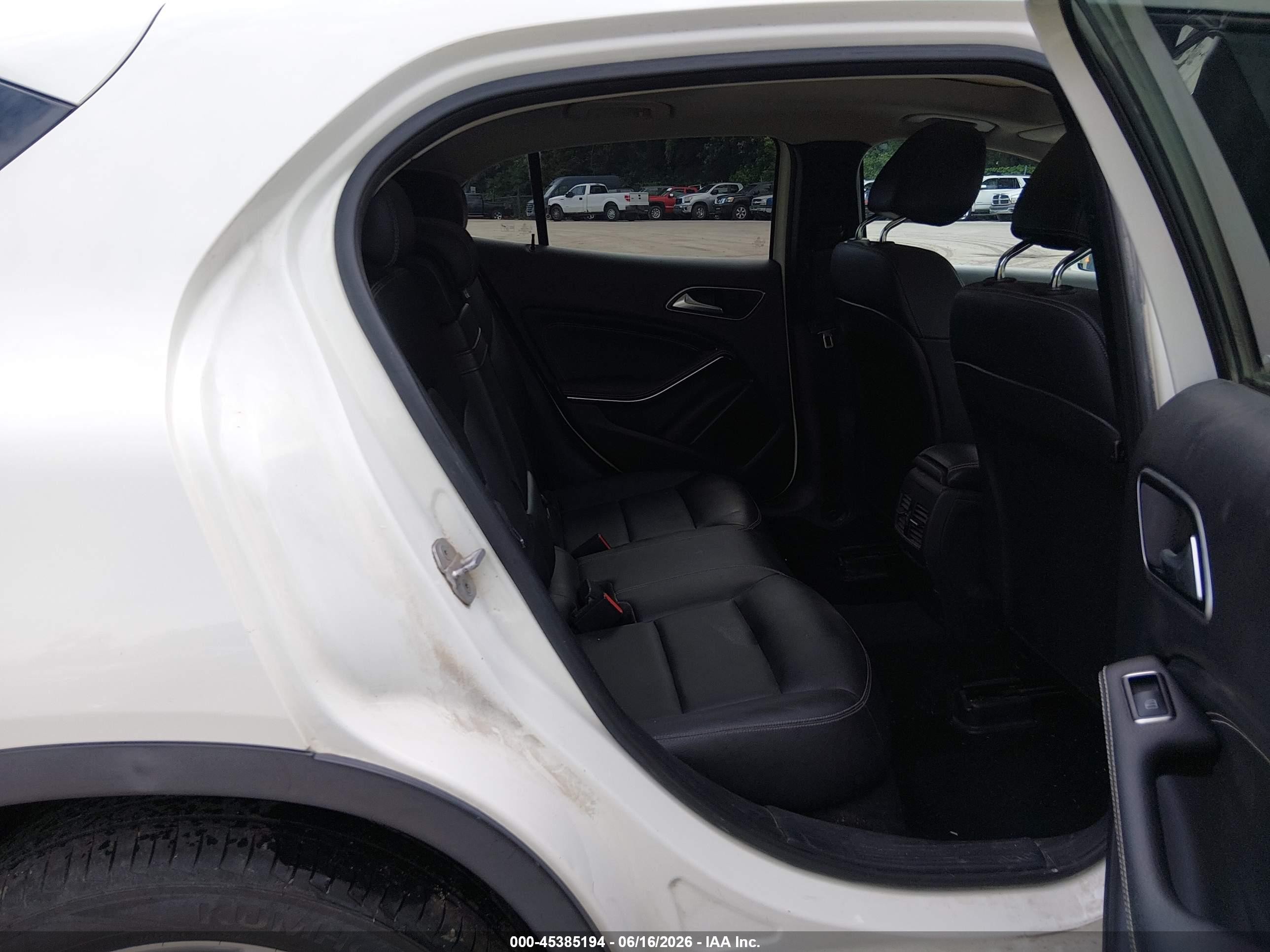 2015 Mercedes-benz Gla 250 4matic White vin: WDCTG4GB6FJ126304