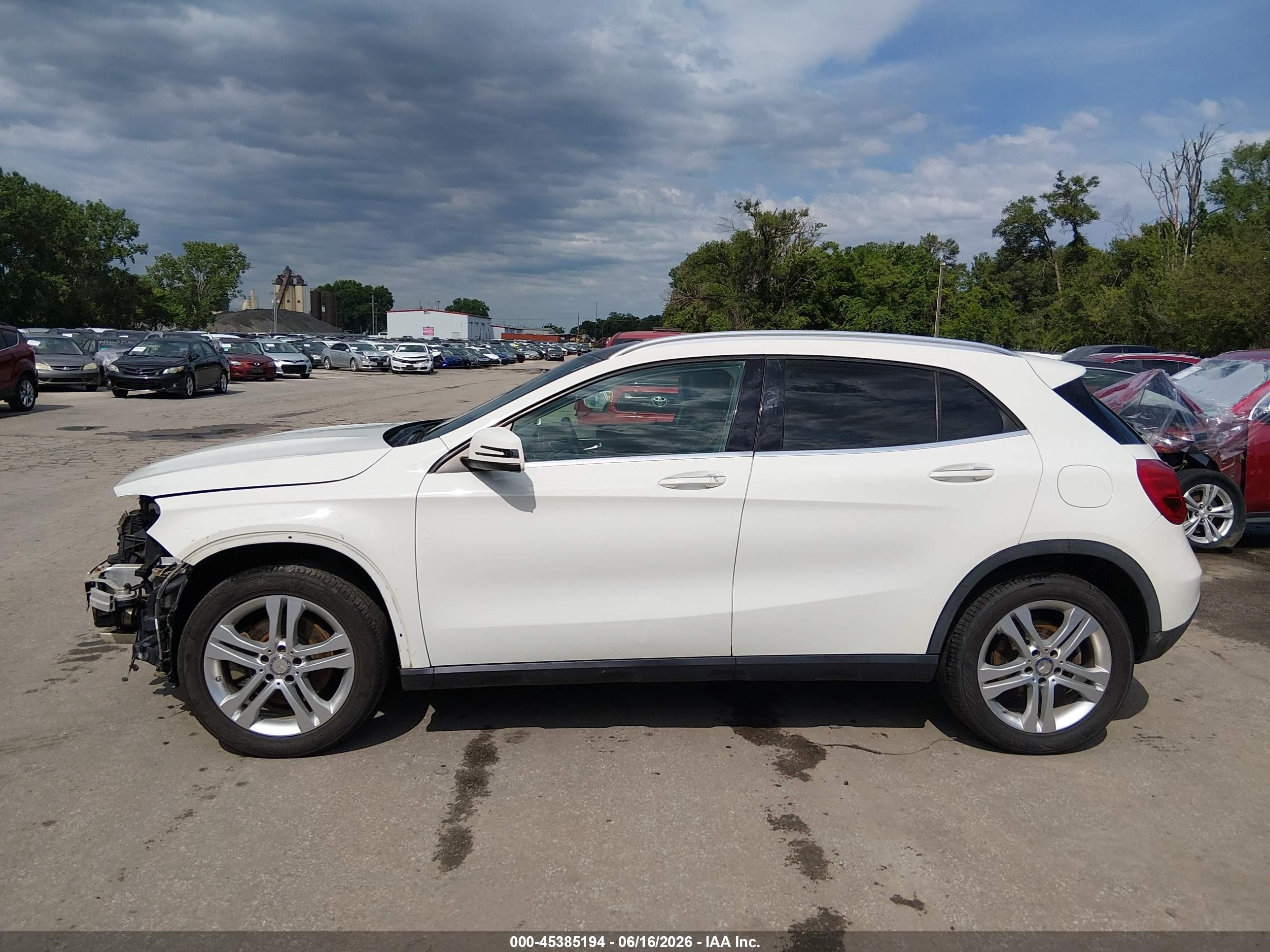2015 Mercedes-benz Gla 250 4matic White vin: WDCTG4GB6FJ126304