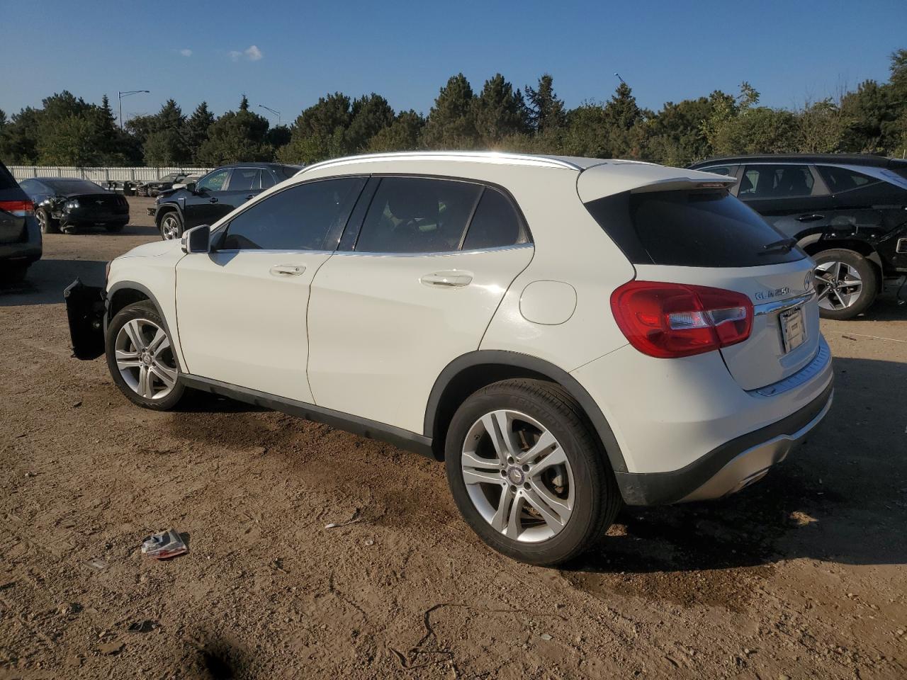 2018 Mercedes-benz Gla 250 4matic Белый vin: WDCTG4GB6JJ373119