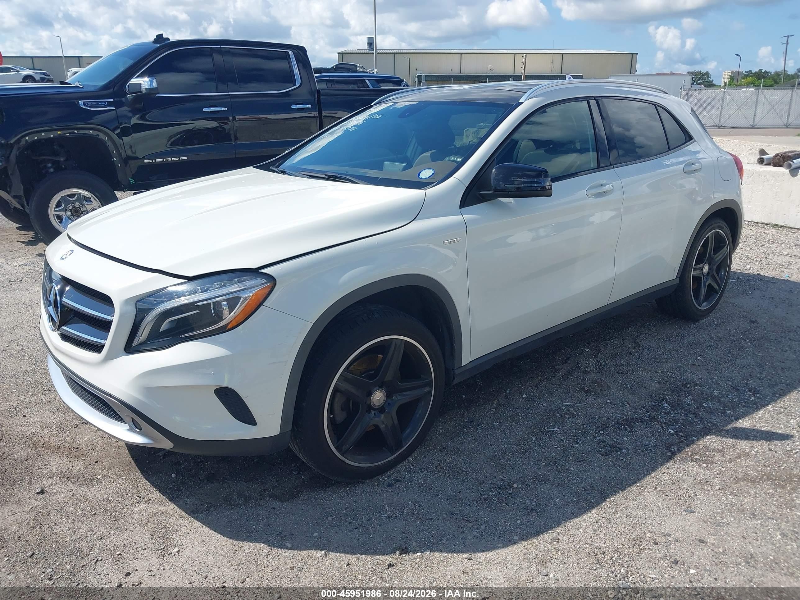 2015 Mercedes-benz Gla 250 4matic White vin: WDCTG4GB7FJ037518