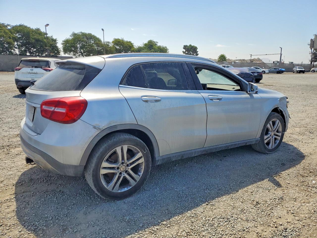 2015 Mercedes-benz Gla 250 4matic Silver vin: WDCTG4GB7FJ053637