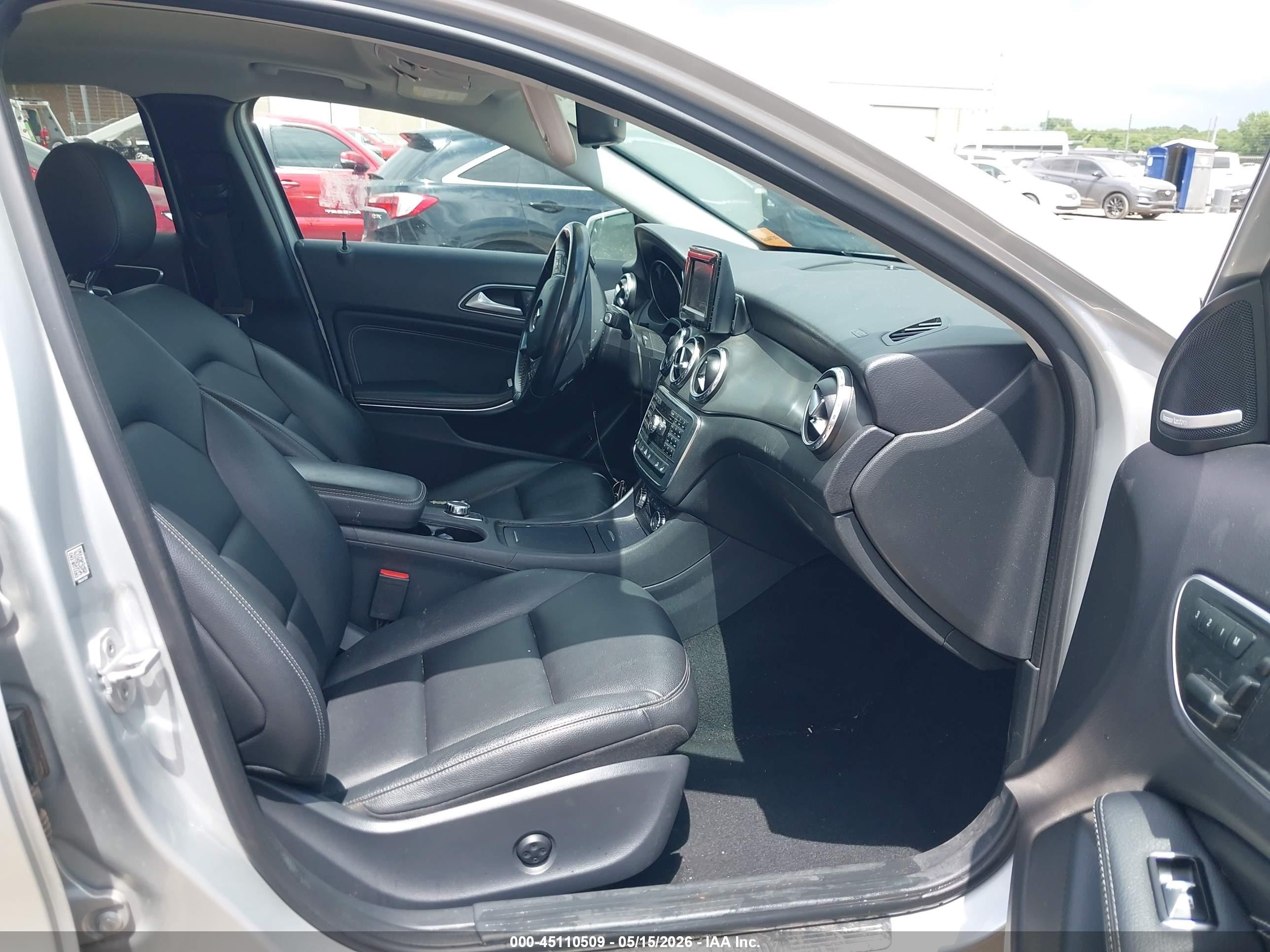 2015 Mercedes-benz Gla 250 4matic Silver vin: WDCTG4GB7FJ178721