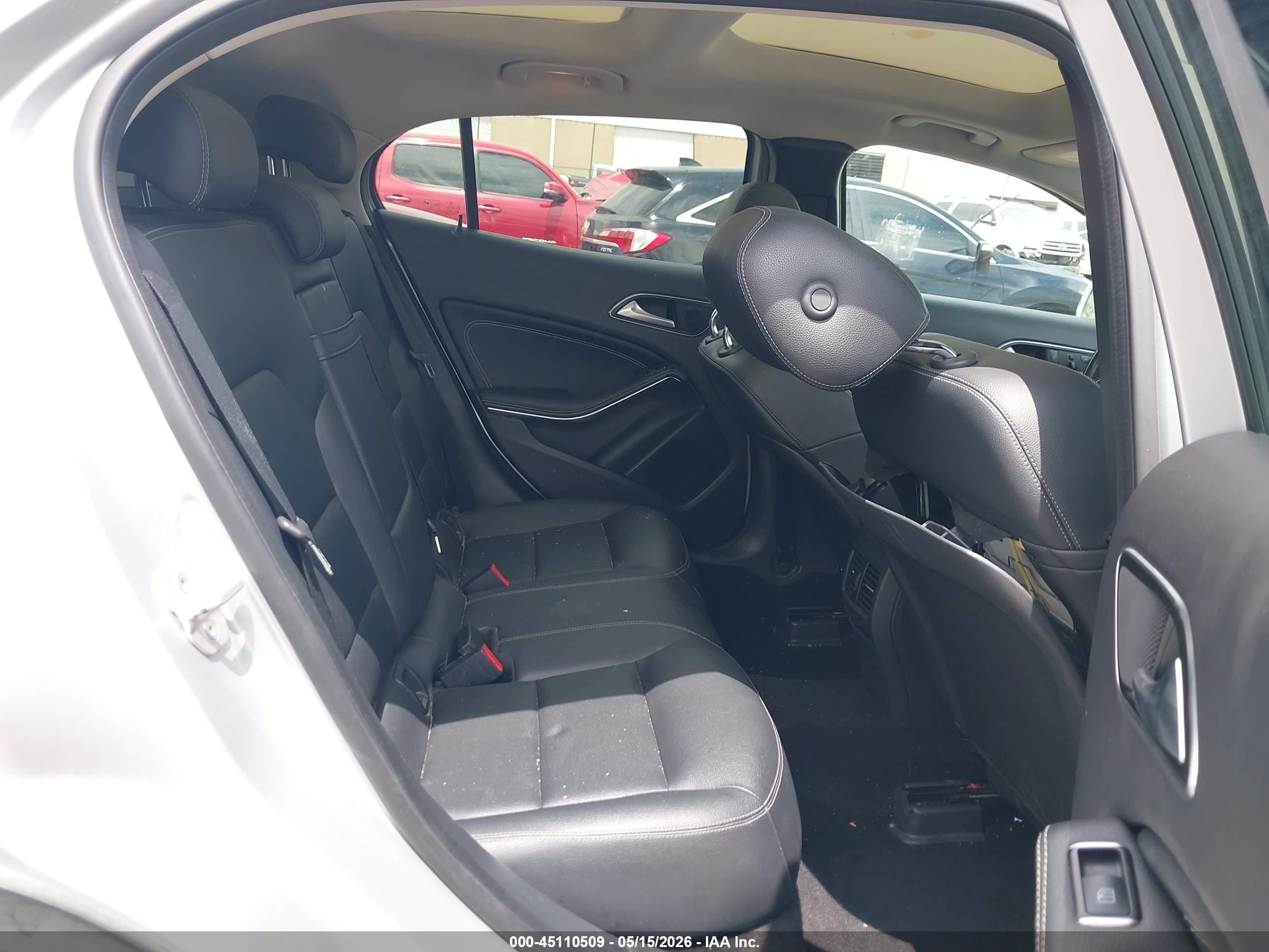 2015 Mercedes-benz Gla 250 4matic Silver vin: WDCTG4GB7FJ178721