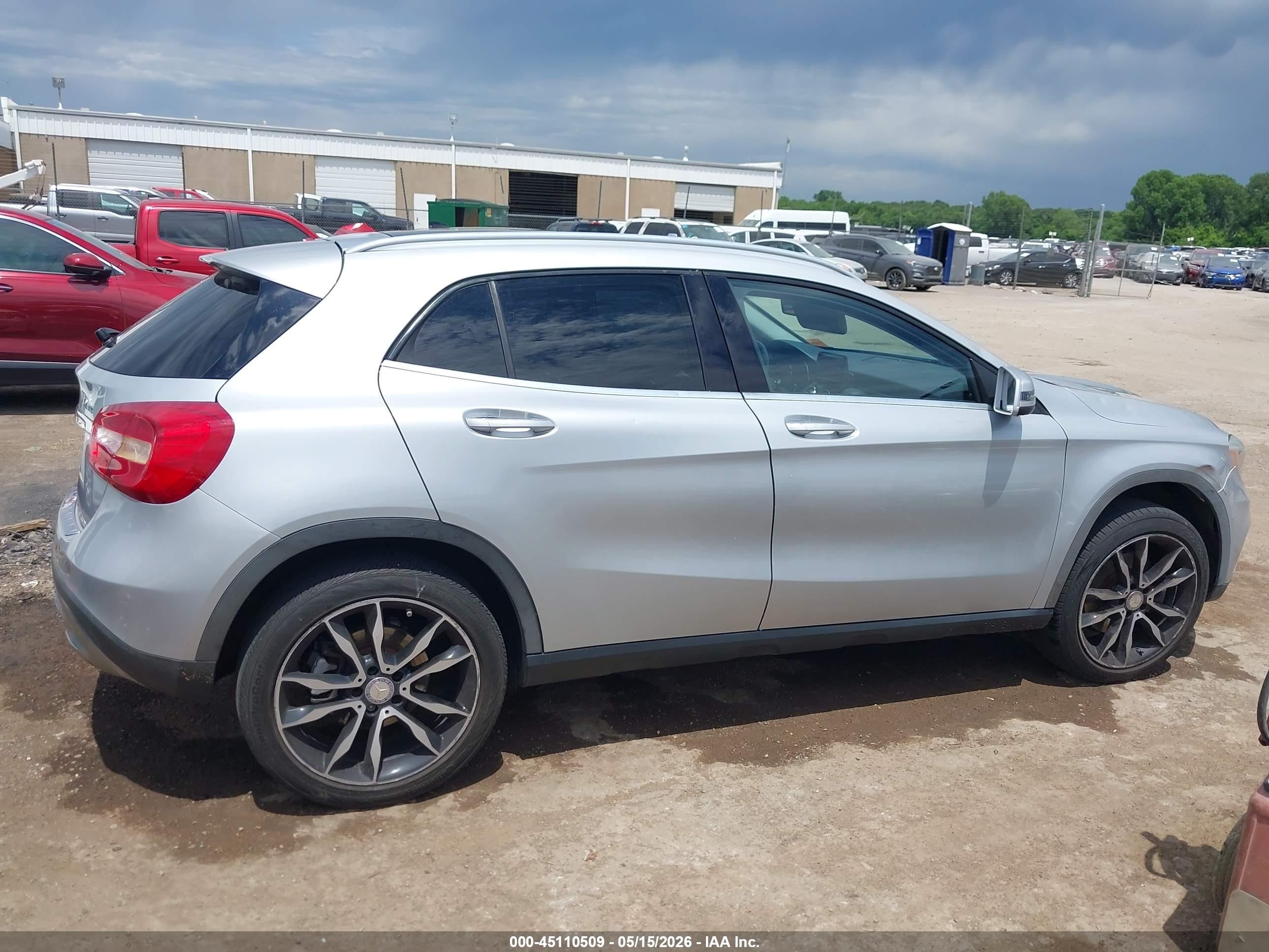 2015 Mercedes-benz Gla 250 4matic Silver vin: WDCTG4GB7FJ178721