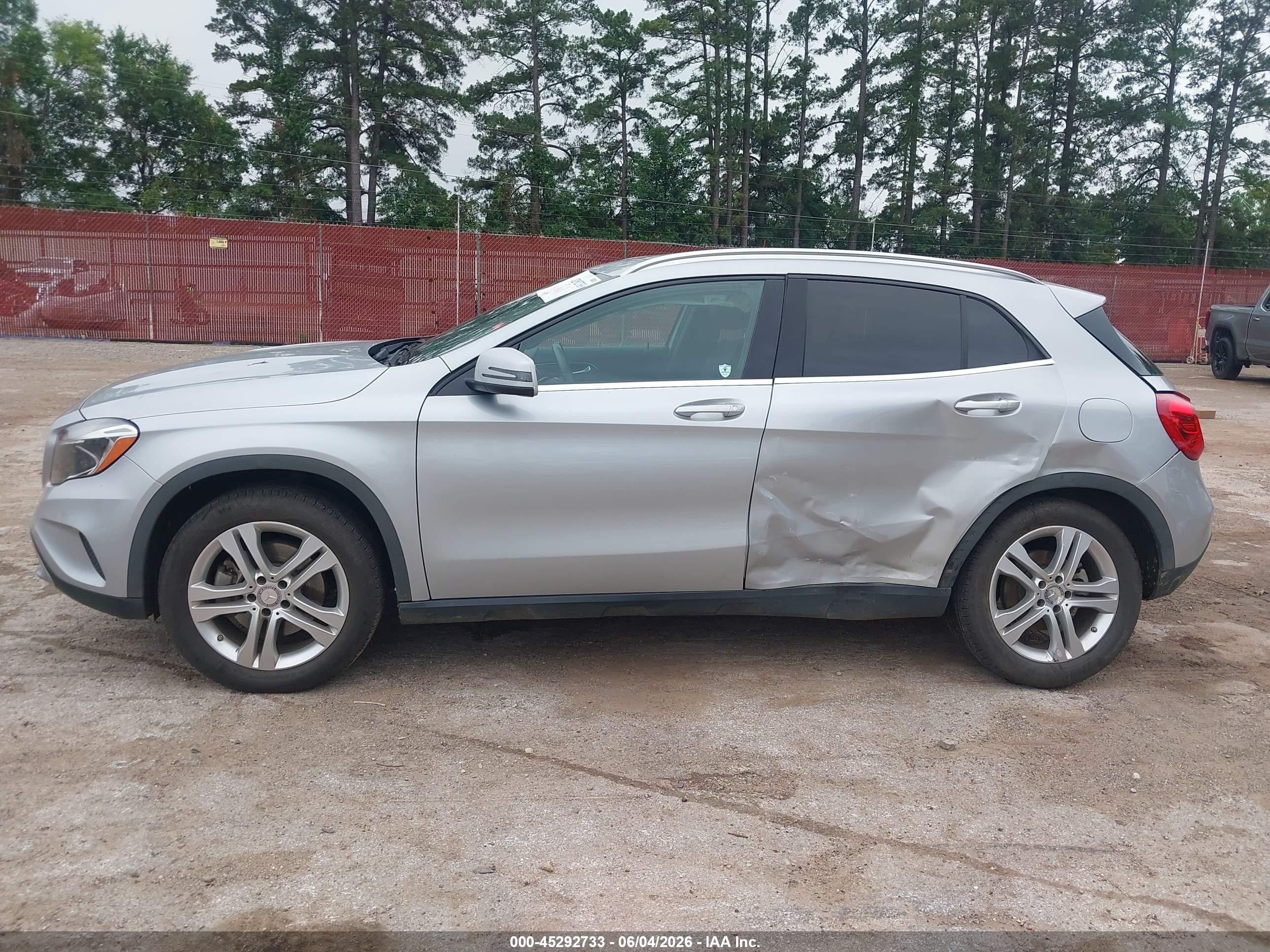 2015 Mercedes-benz Gla 250 4matic Серебряный vin: WDCTG4GB7FJ183210