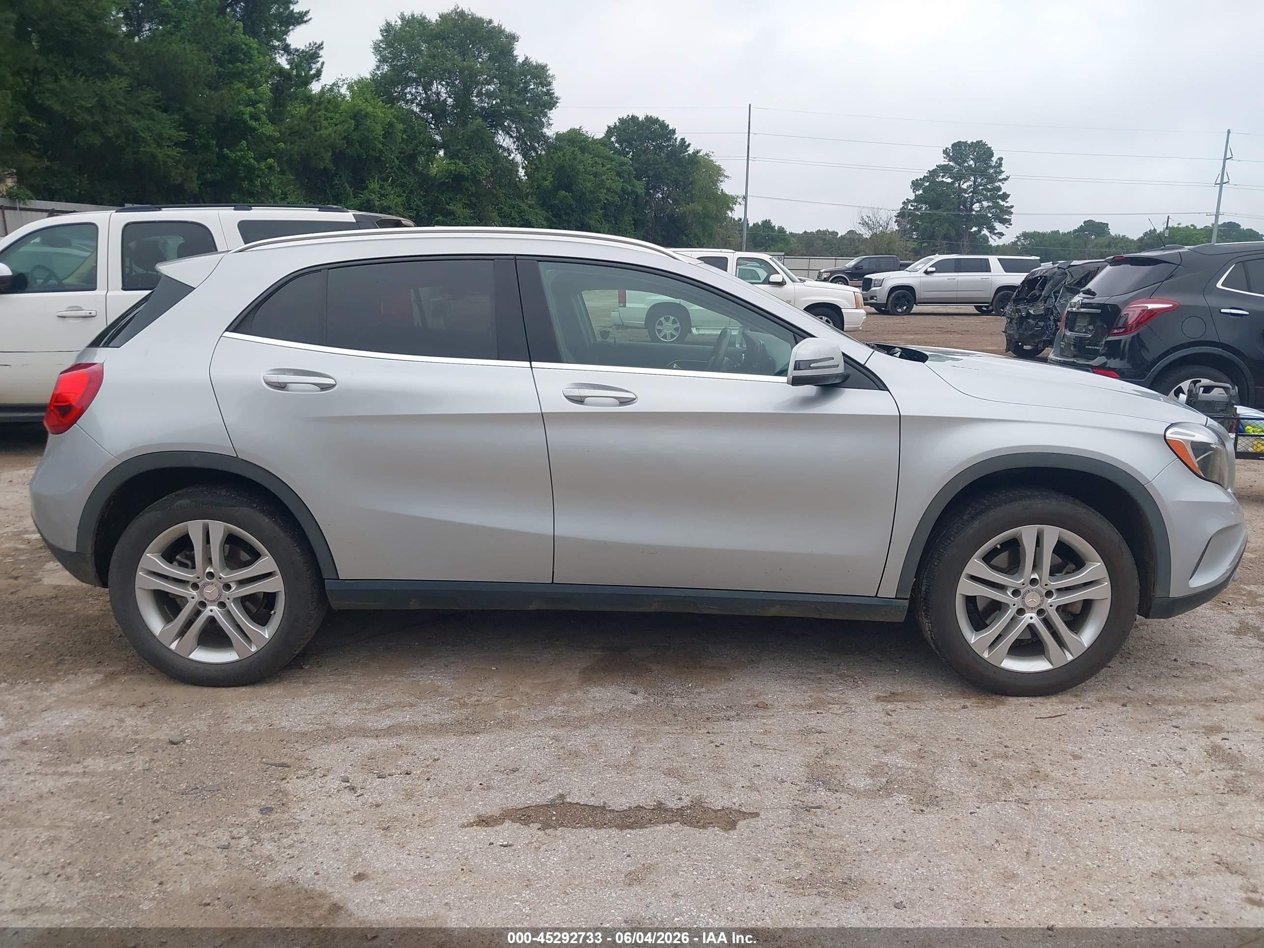 2015 Mercedes-benz Gla 250 4matic Серебряный vin: WDCTG4GB7FJ183210