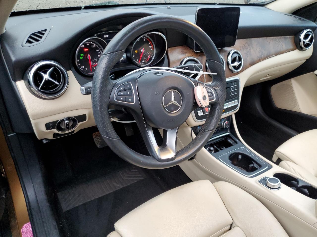 2018 Mercedes-benz Gla 250 4matic Золотой vin: WDCTG4GB7JJ457532