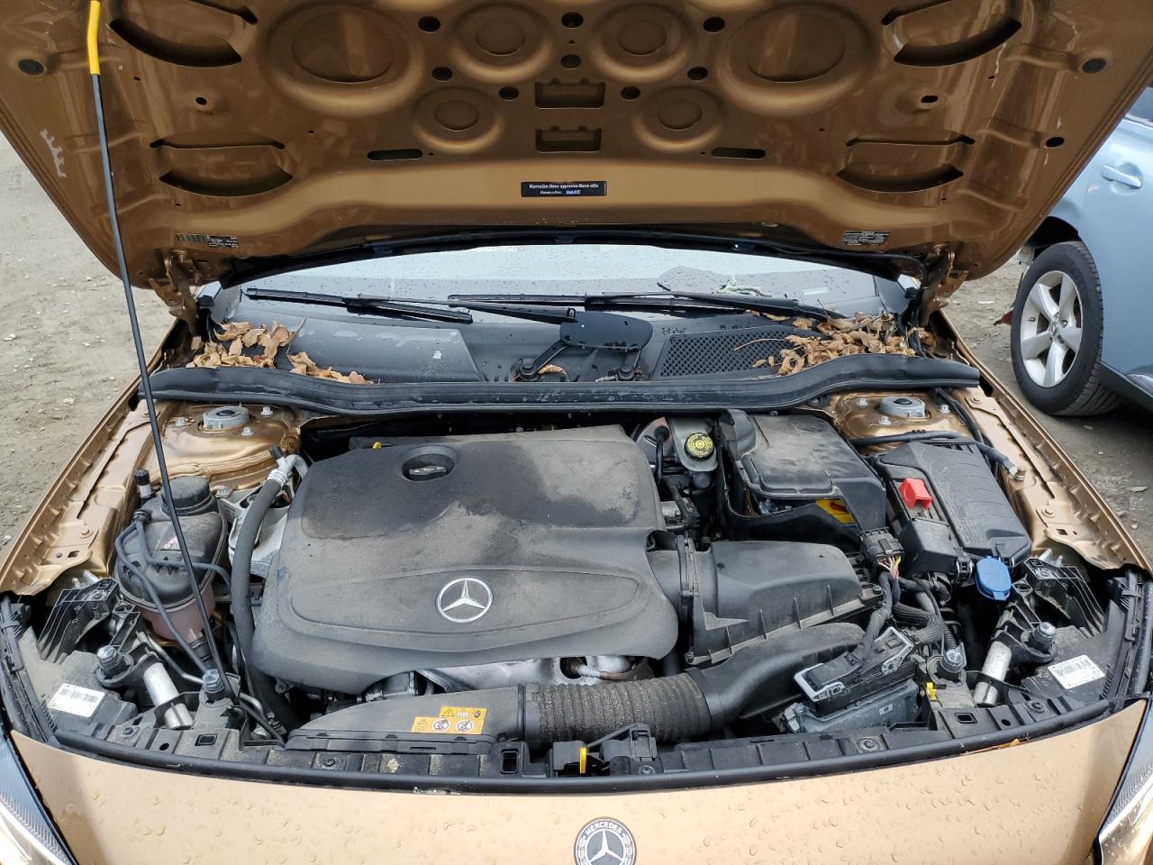 2018 Mercedes-benz Gla 250 4matic Золотой vin: WDCTG4GB7JJ457532