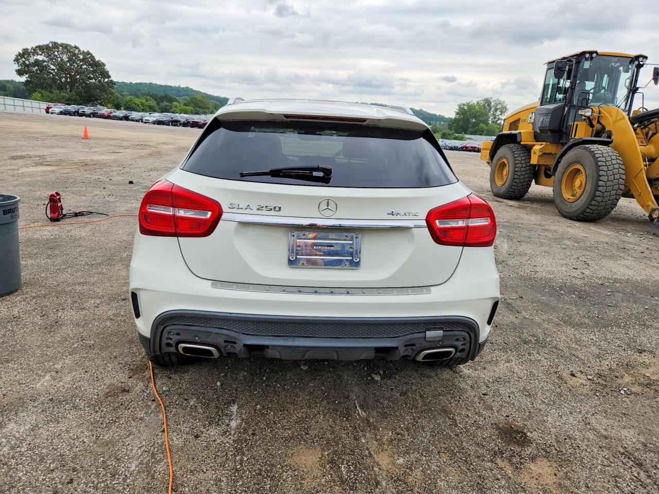 2015 Mercedes-benz Gla 250 4matic White vin: WDCTG4GB8FJ031033