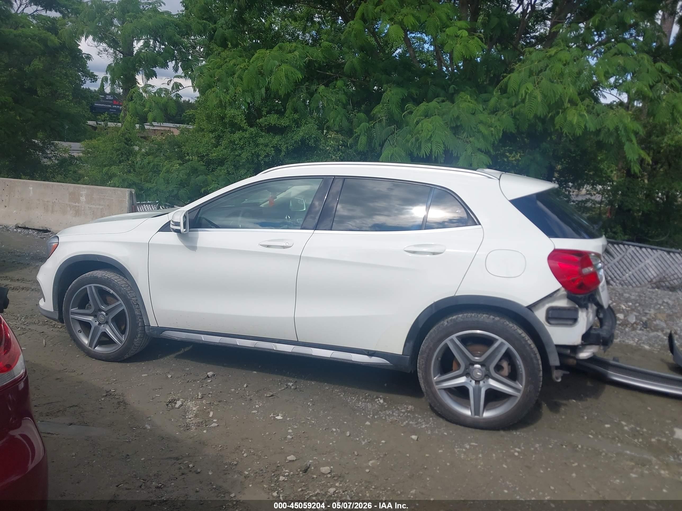 2015 Mercedes-benz Gla 250 4matic Белый vin: WDCTG4GB8FJ040685