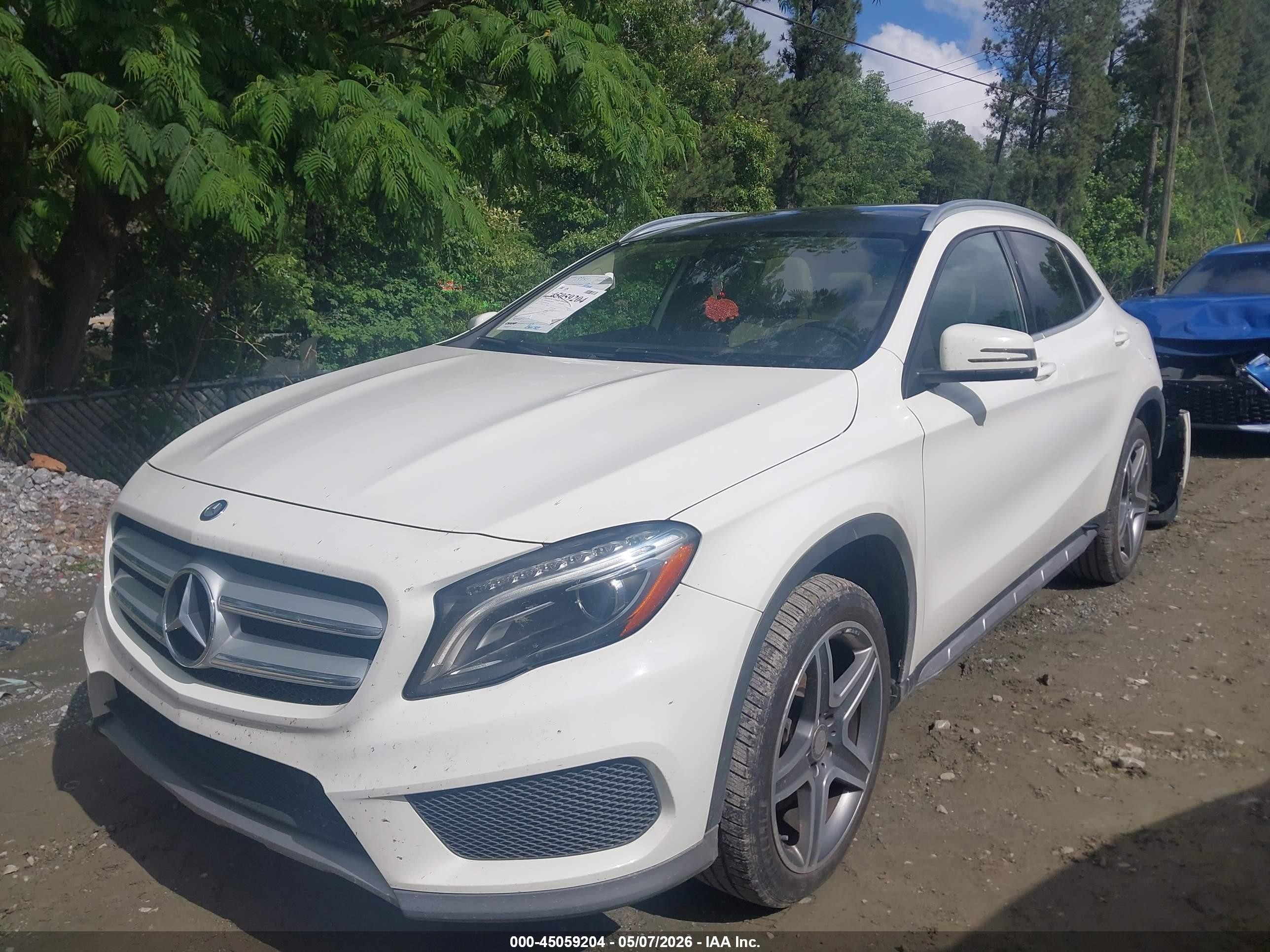 2015 Mercedes-benz Gla 250 4matic Белый vin: WDCTG4GB8FJ040685