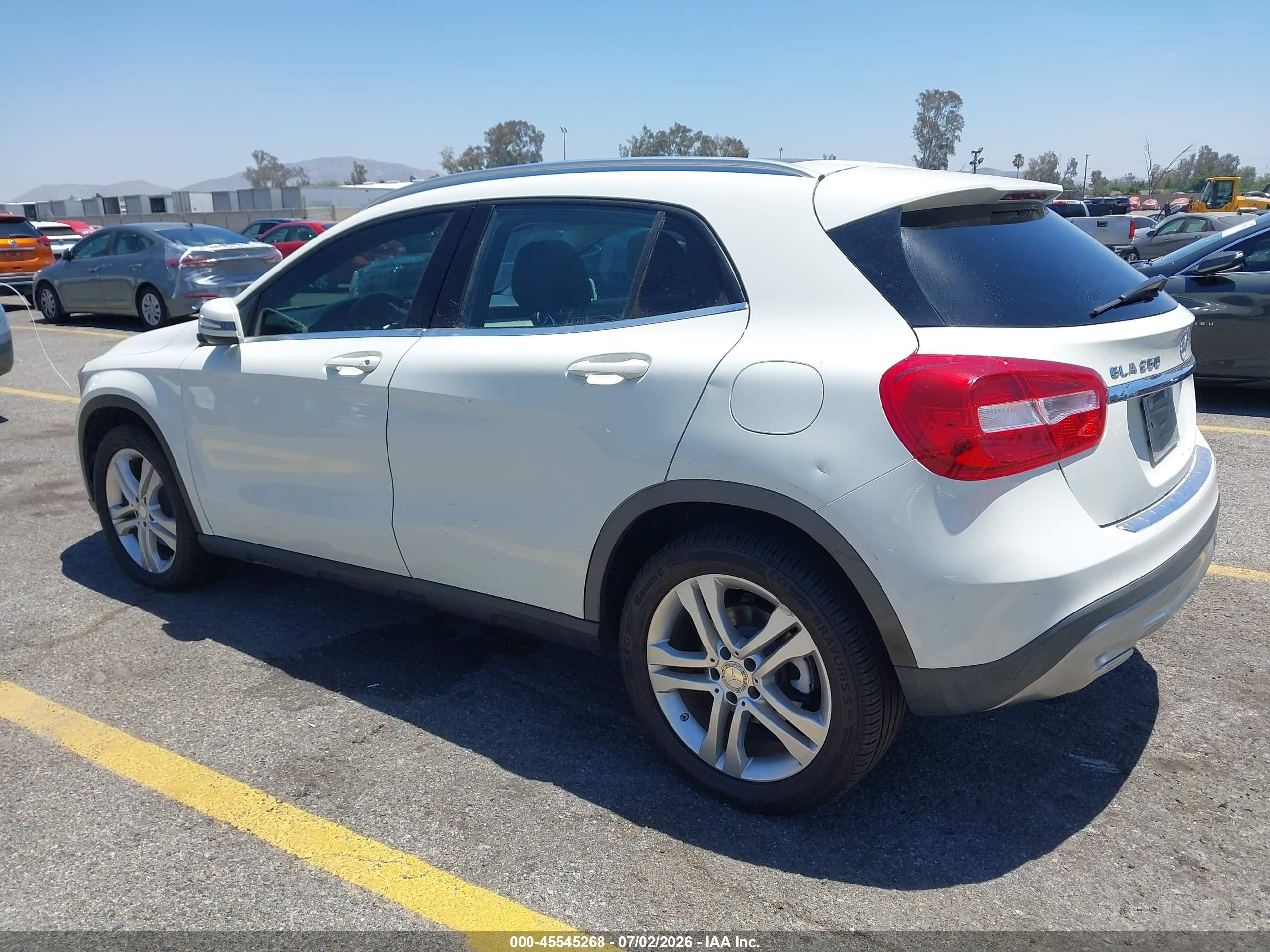 2015 Mercedes-benz Gla 250 4matic White vin: WDCTG4GB8FJ077333