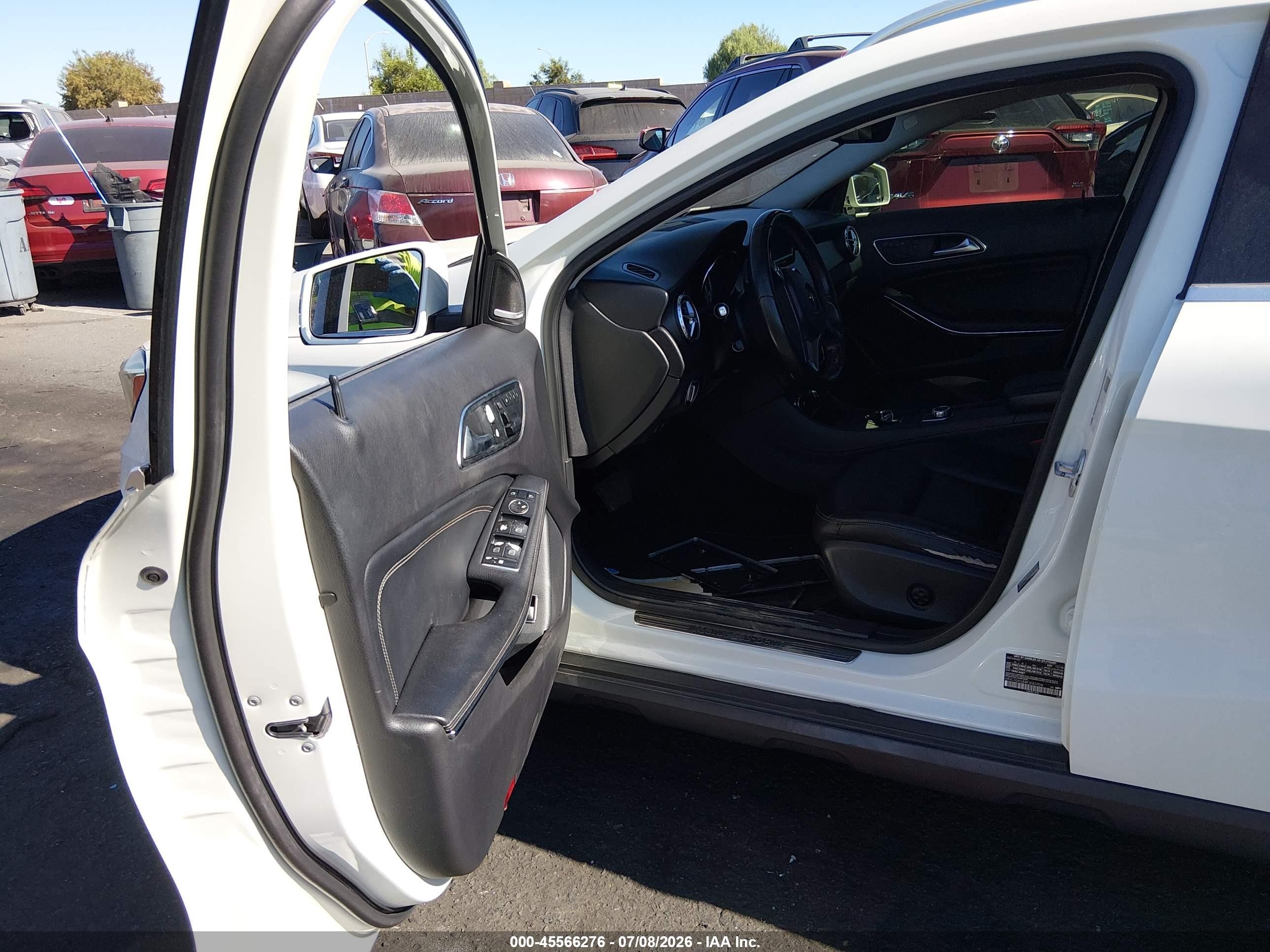 2015 Mercedes-benz Gla 250 4matic White vin: WDCTG4GB8FJ083908
