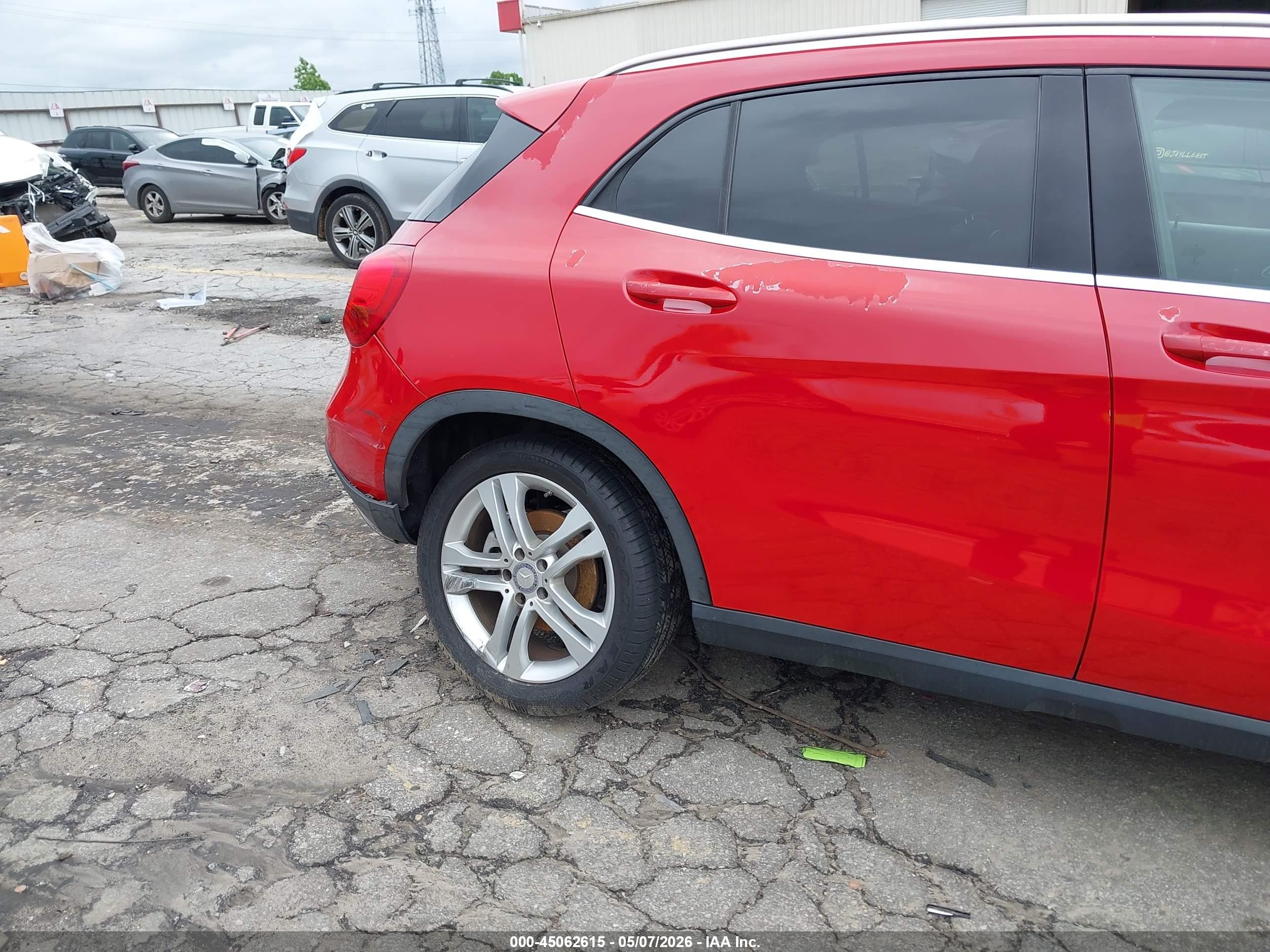 2015 Mercedes-benz Gla 250 4matic Red vin: WDCTG4GB8FJ115045