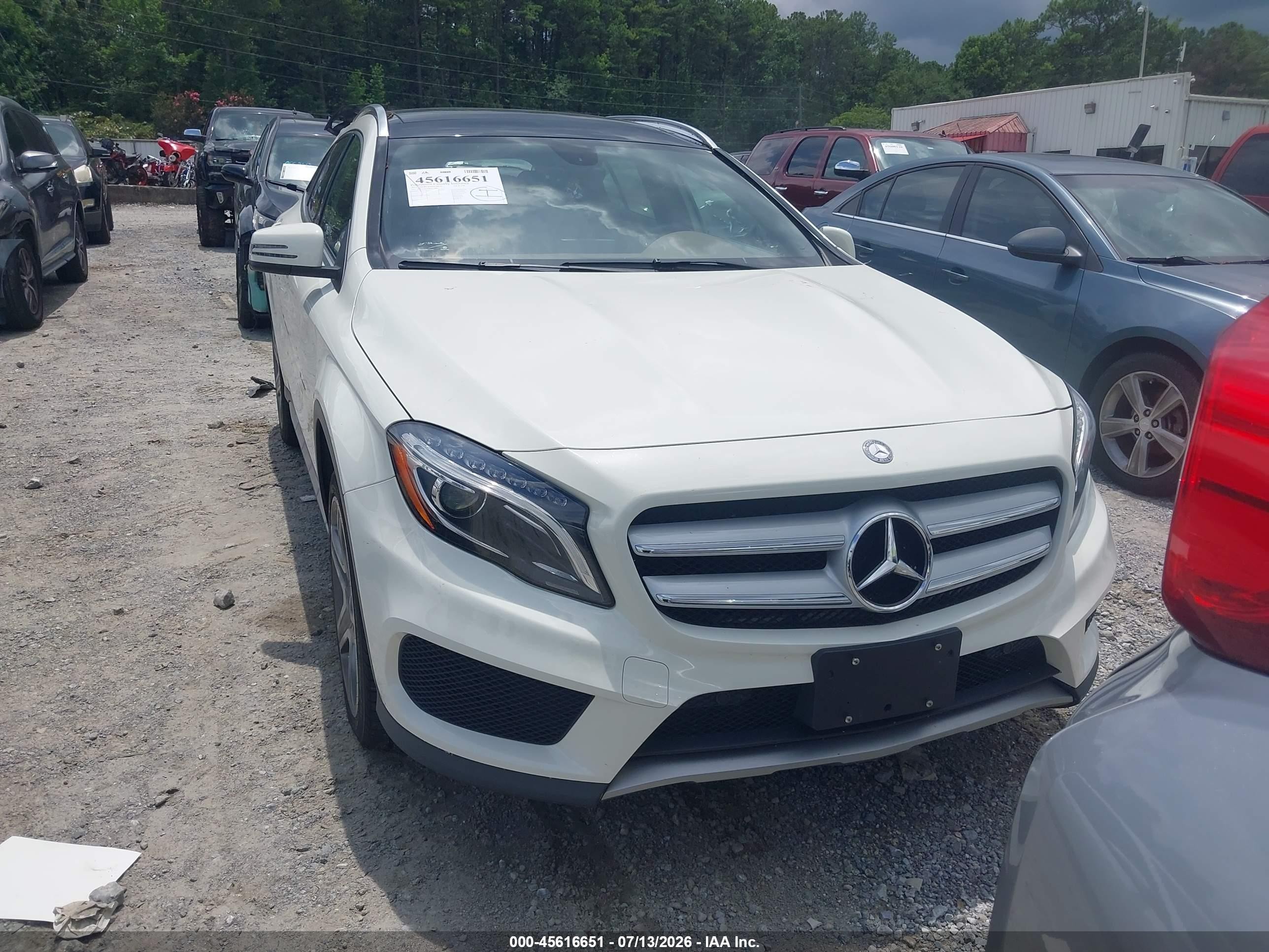 2015 Mercedes-benz Gla 250 4matic White vin: WDCTG4GB8FJ127681