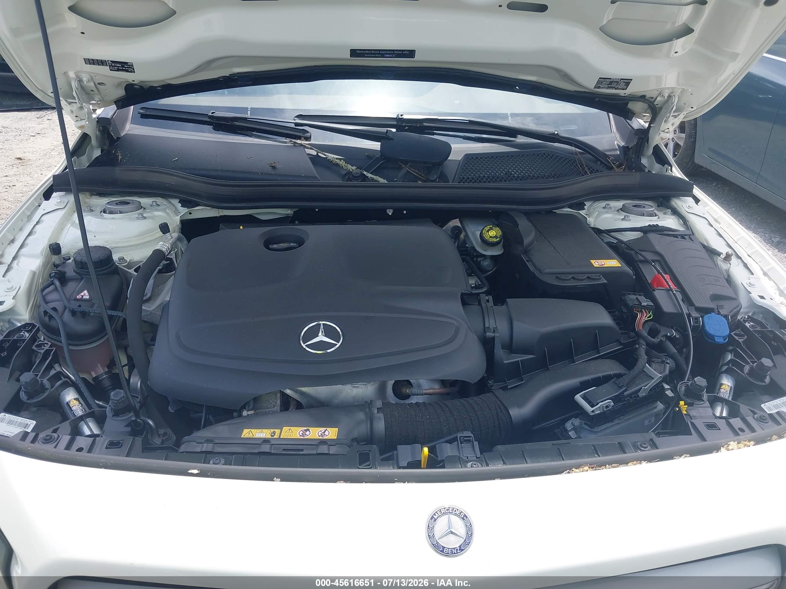 2015 Mercedes-benz Gla 250 4matic White vin: WDCTG4GB8FJ127681