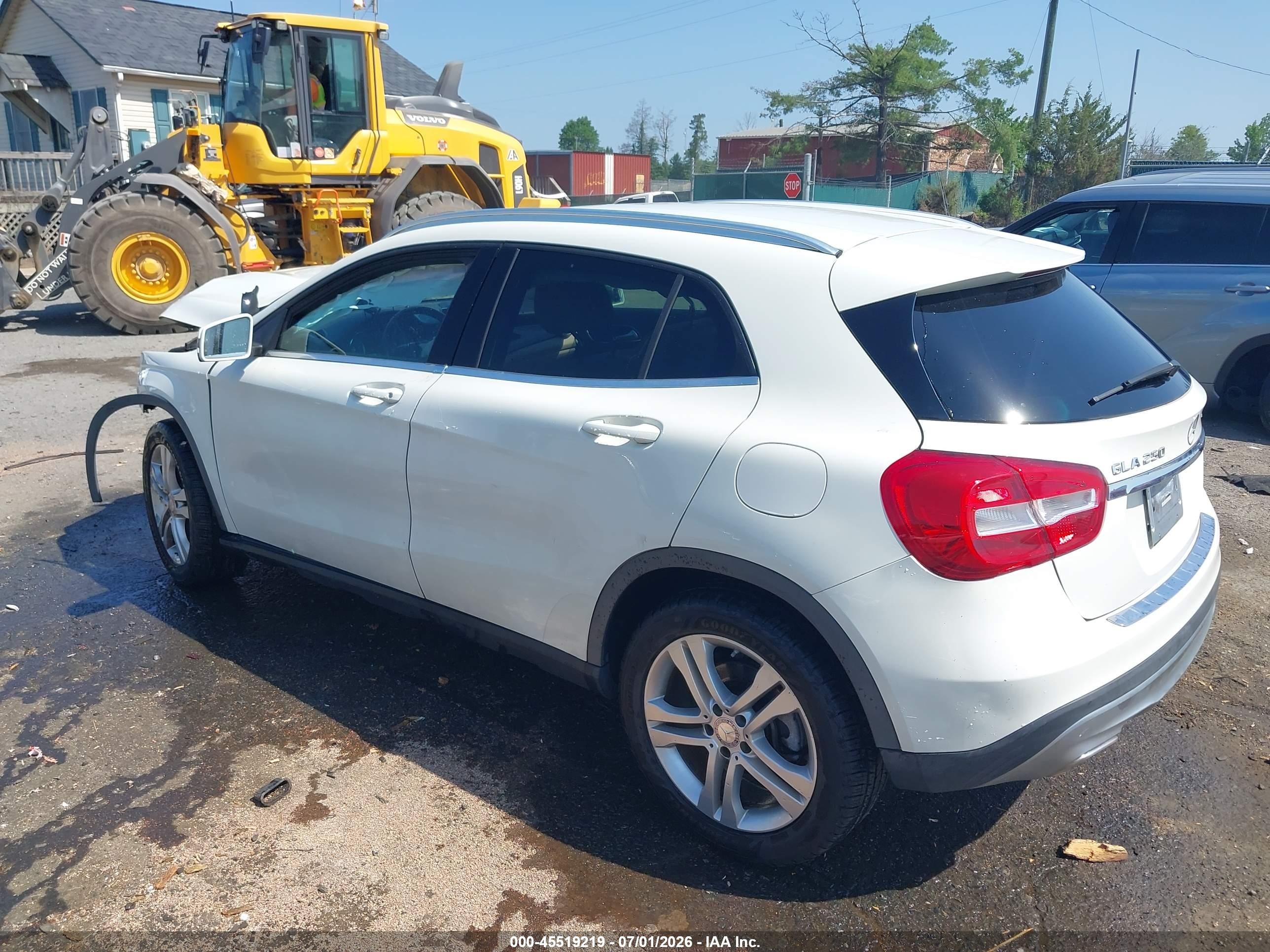 2015 Mercedes-benz Gla 250 4matic White vin: WDCTG4GB8FJ171311