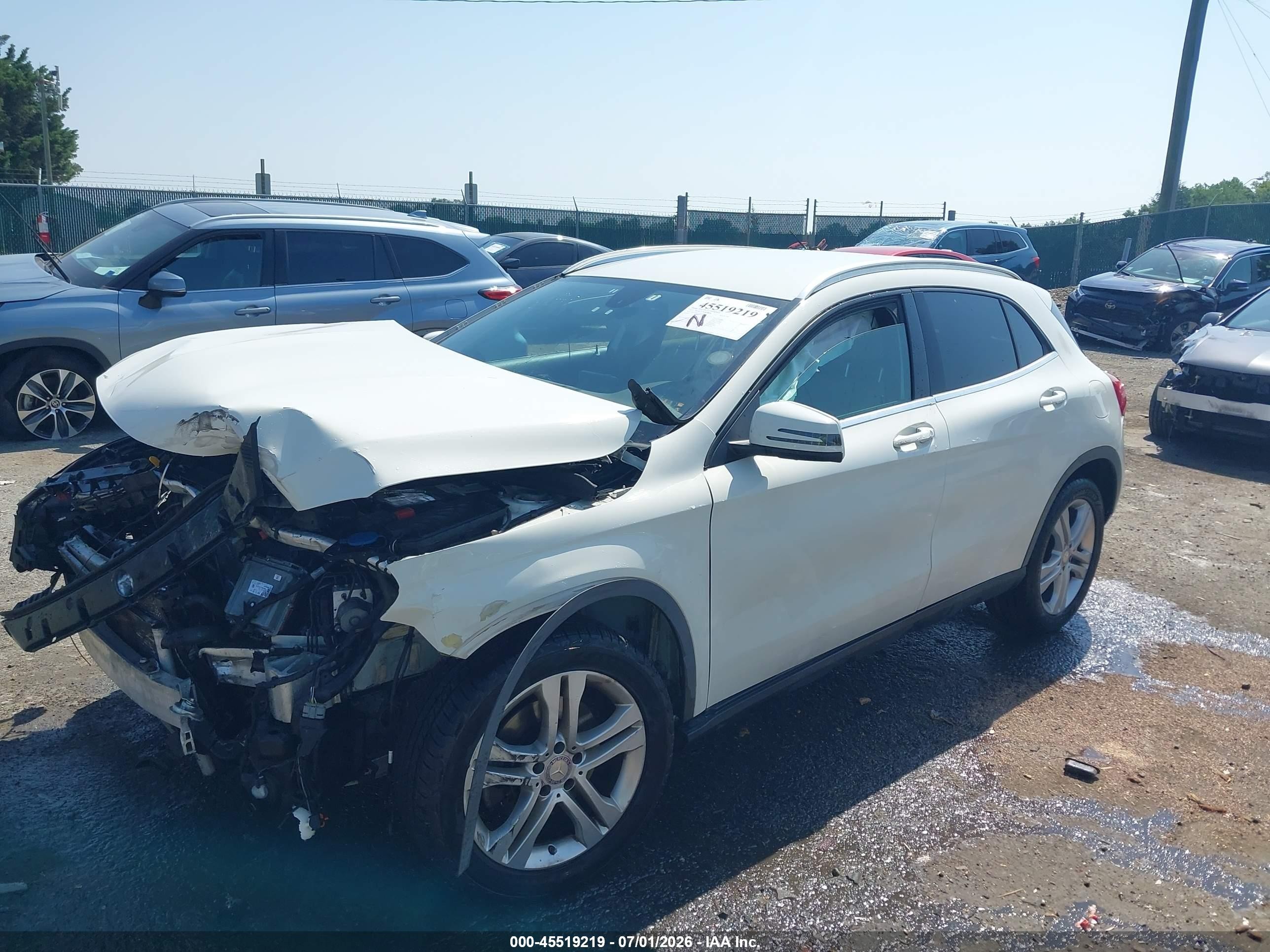 2015 Mercedes-benz Gla 250 4matic White vin: WDCTG4GB8FJ171311